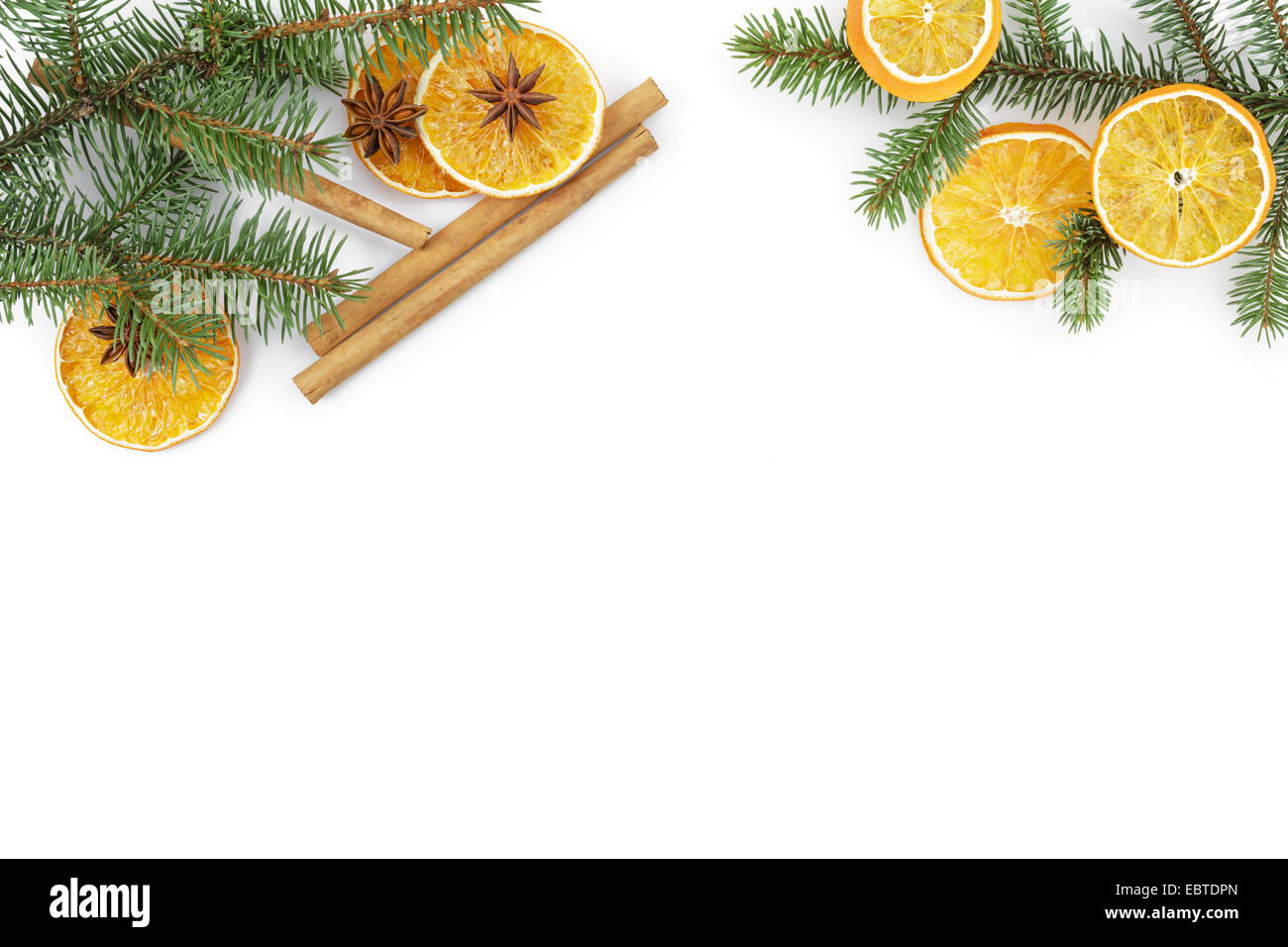 Fond de Noël à la cannelle l'anis et l'orange, blanc copy space Banque D'Images