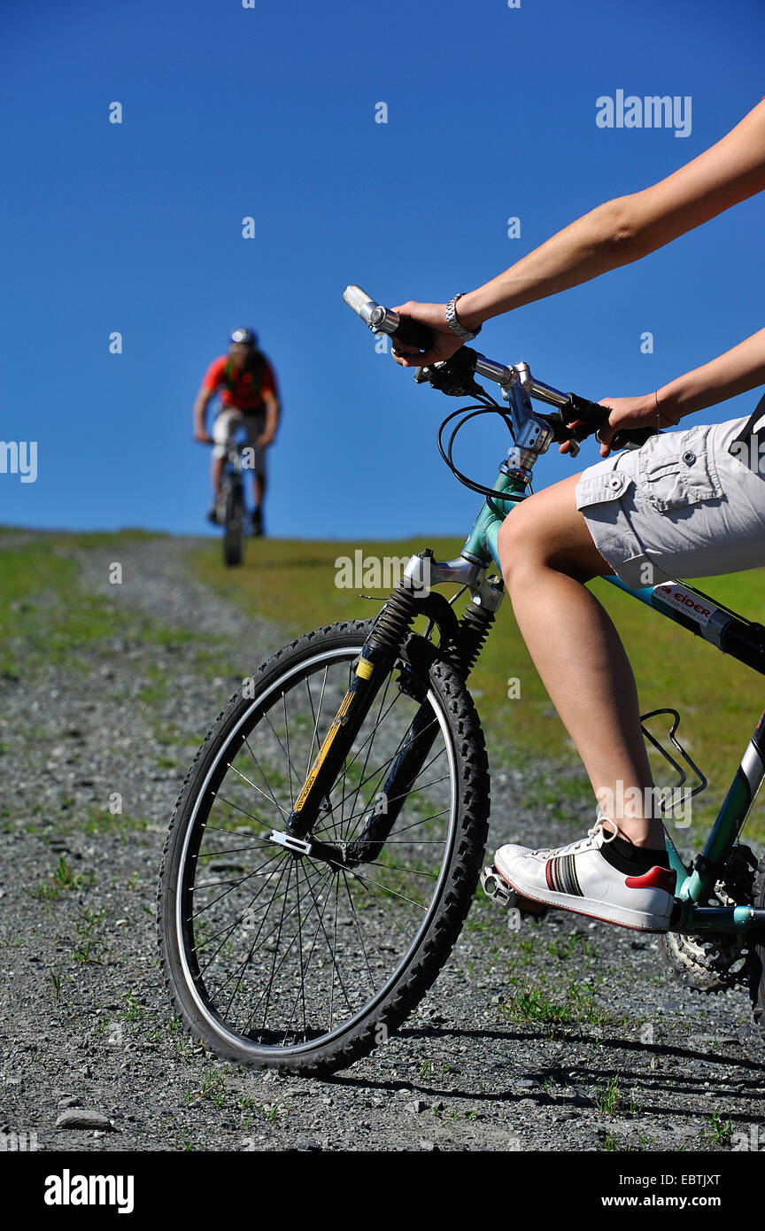 Vélo de montagne d'attente, France, Savoie Banque D'Images