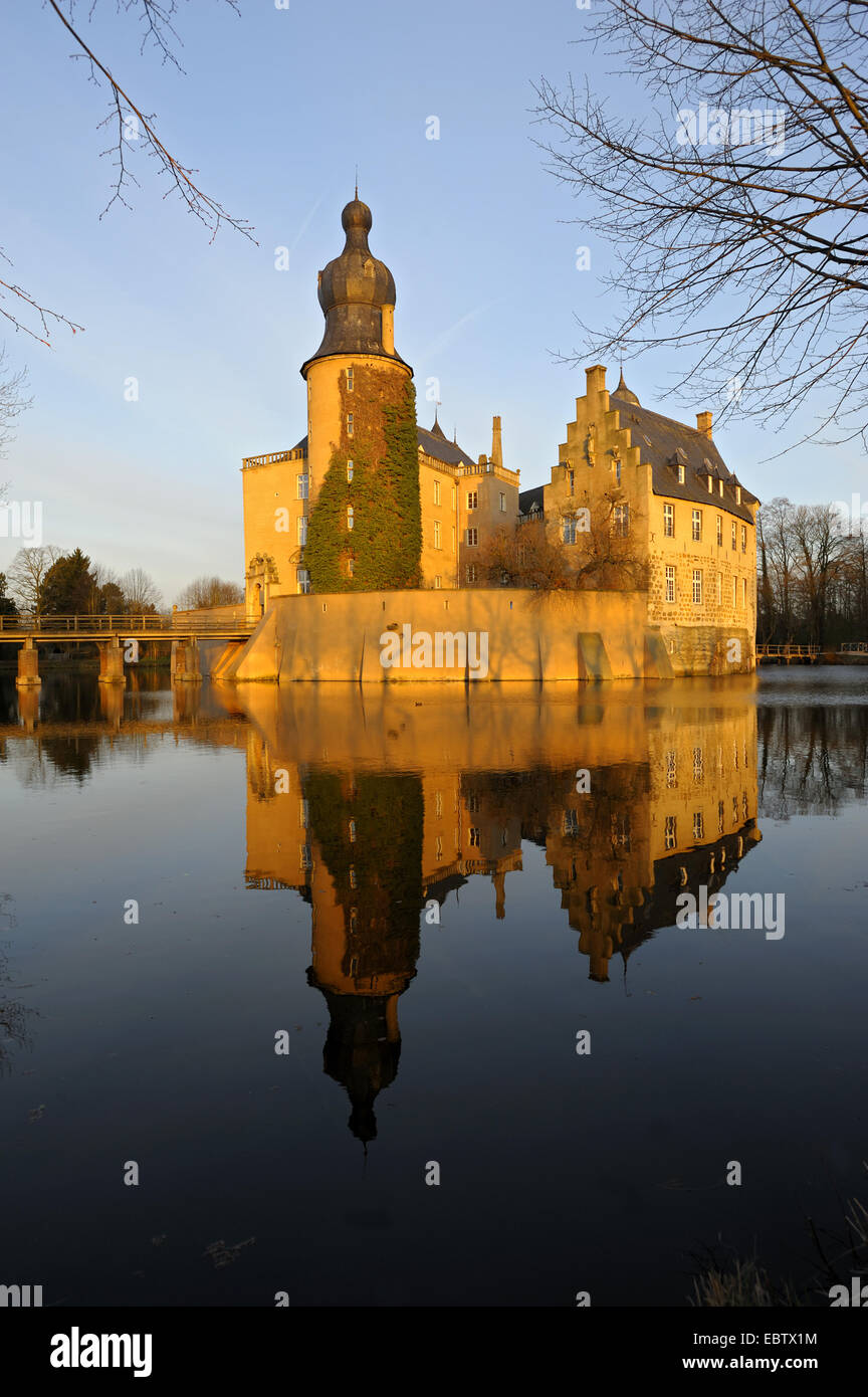 Gemen château dans la lumière du matin, l'Allemagne, en Rhénanie du Nord-Westphalie, Borken Banque D'Images