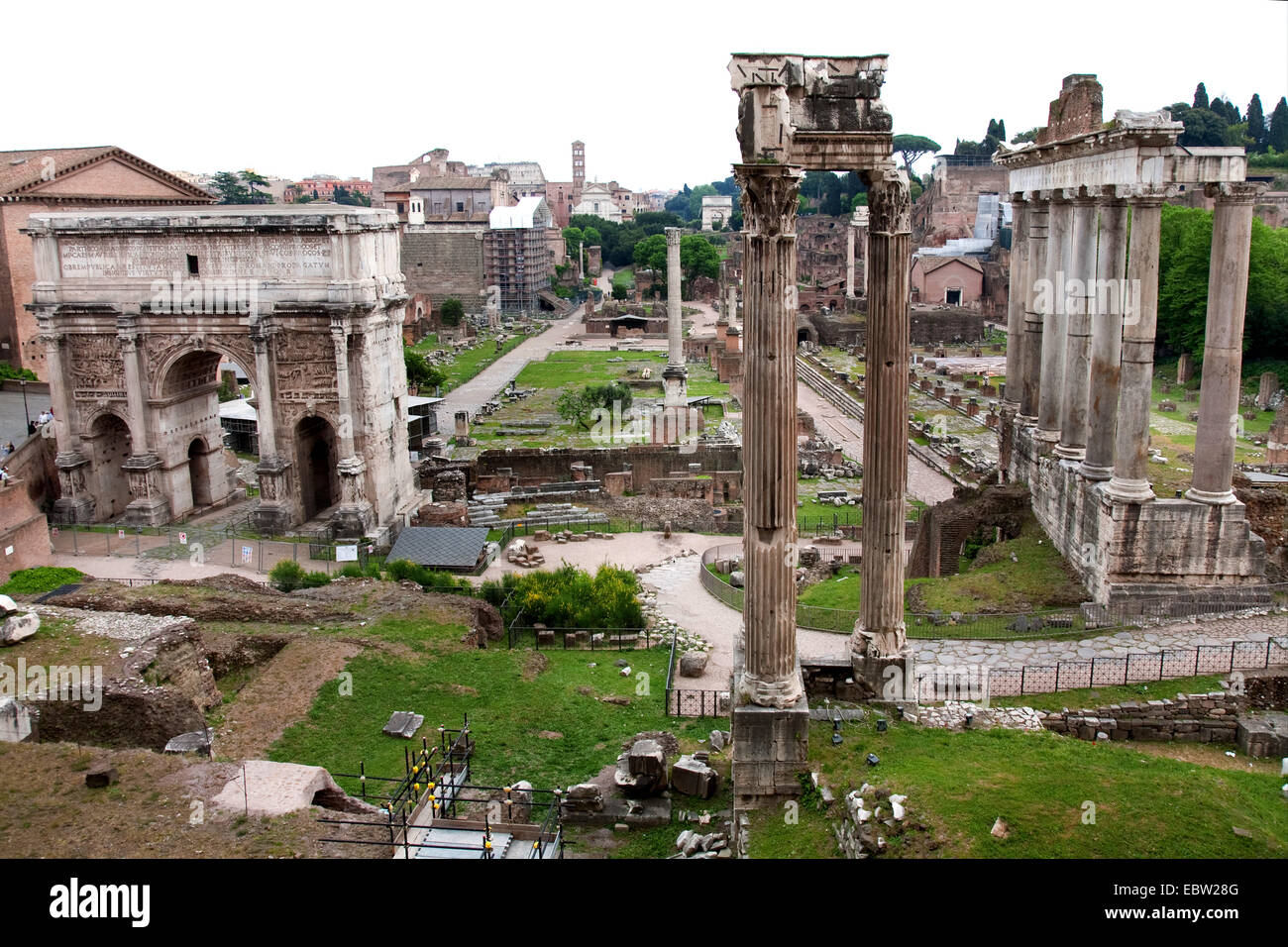 Vue depuis Les Musées du Capitole de Forum Romain, l'Italie, Rome Banque D'Images