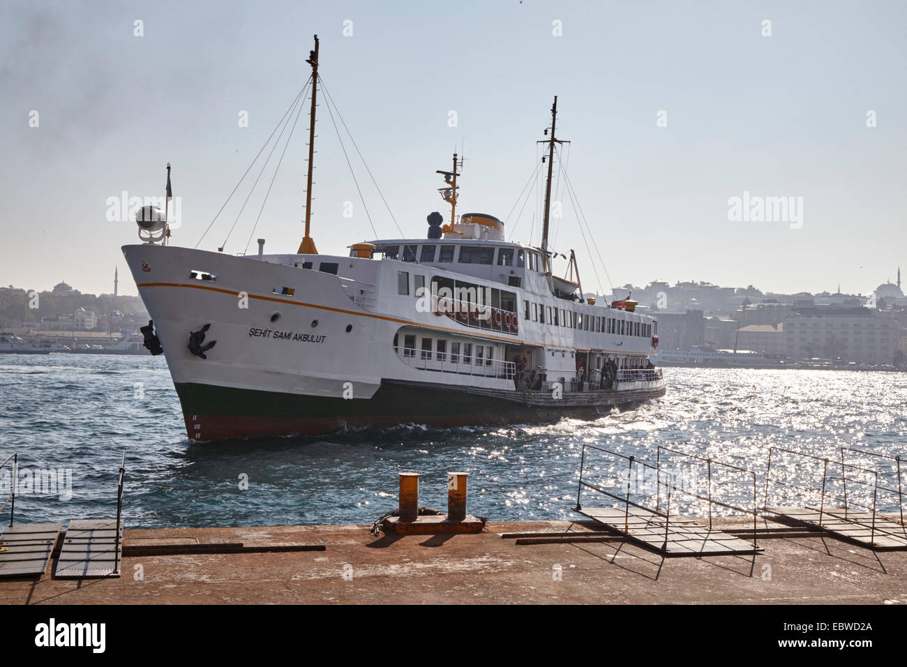 Accostage à Ferry Pier Karakoy Banque D'Images