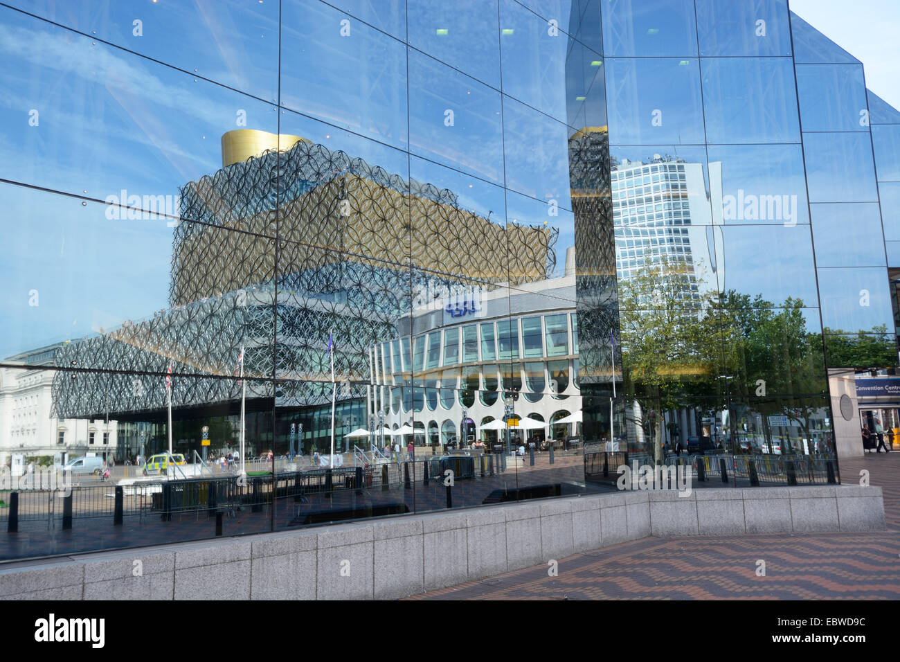 Reflet de la Bibliothèque de Birmingham, Angleterre. Banque D'Images