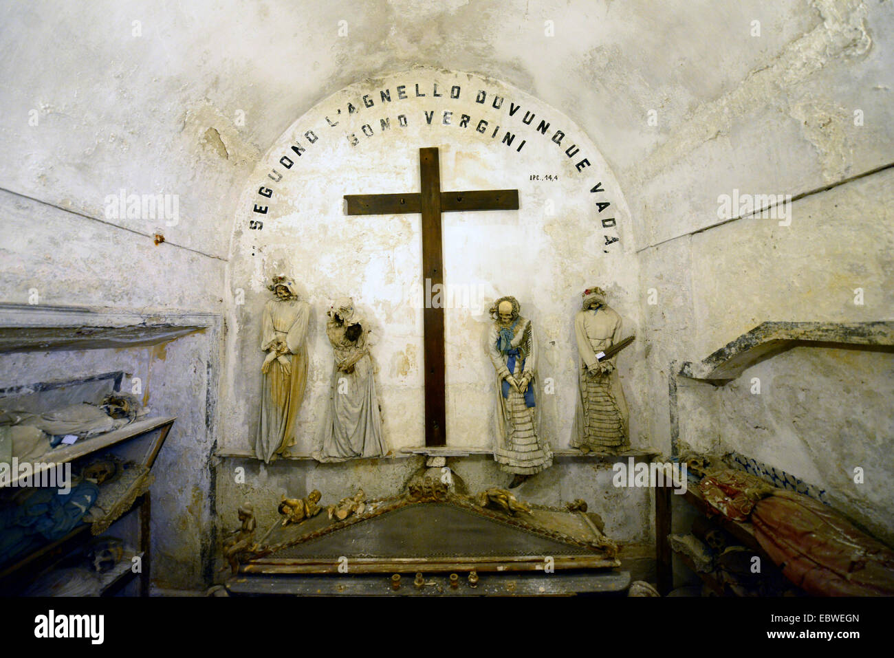 Cadavres momifiés dans les catacombes capucines de Palerme, Italie. Banque D'Images