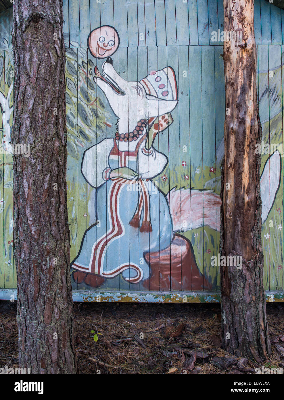 De vixen de dessin animé soviétique sur maison en bois dans village de vacances Izumrudnoe (Émeraude), zone d'exclusion de Tchernobyl, l'Ukraine Banque D'Images