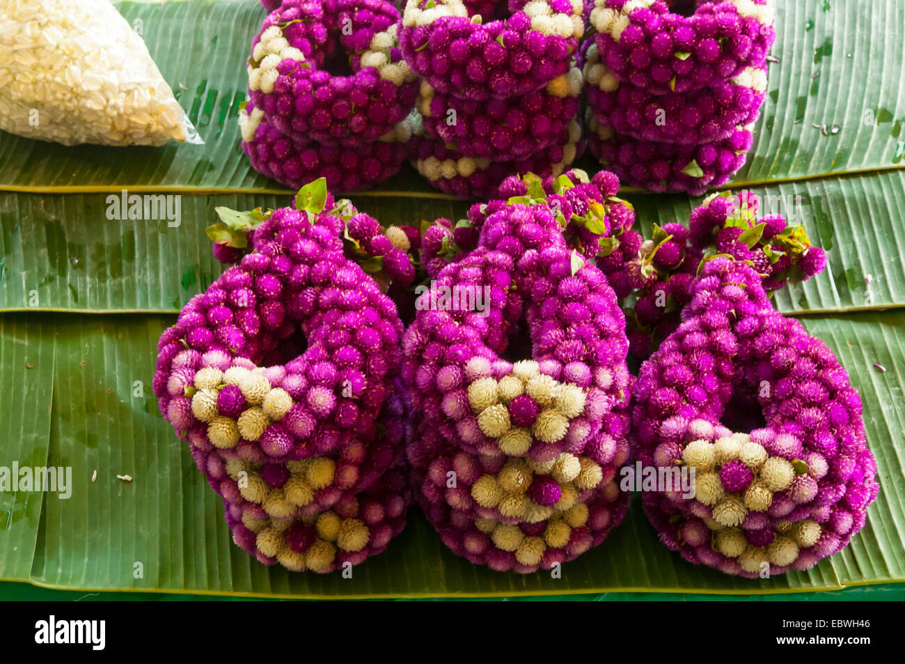 Amulettes de fleurs, marché aux fleurs, Bangkok, Thaïlande Banque D'Images