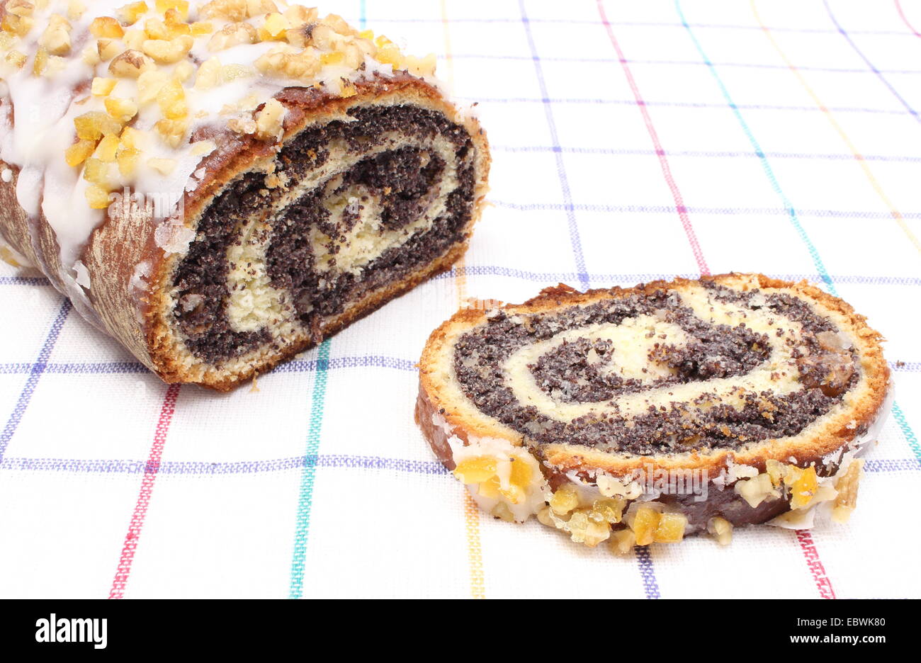 Toute Piece Et Gateau Aux Graines De Pavot Roule Polonais Traditionnel Gateau Pavot Photo Stock Alamy