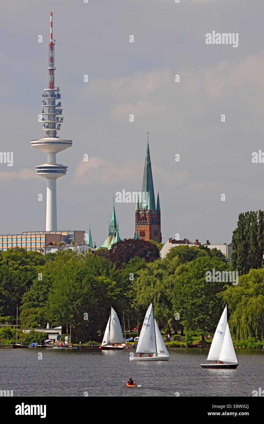 Bateaux à voile sur l'Alster, Hamburg, Allemagne Banque D'Images