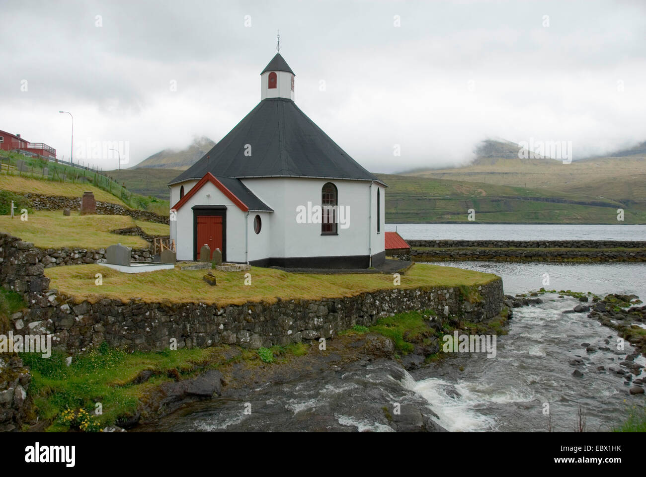 L'église octogonale de Haldarsvik, Danemark, îles Féroé, Streymoy Banque D'Images