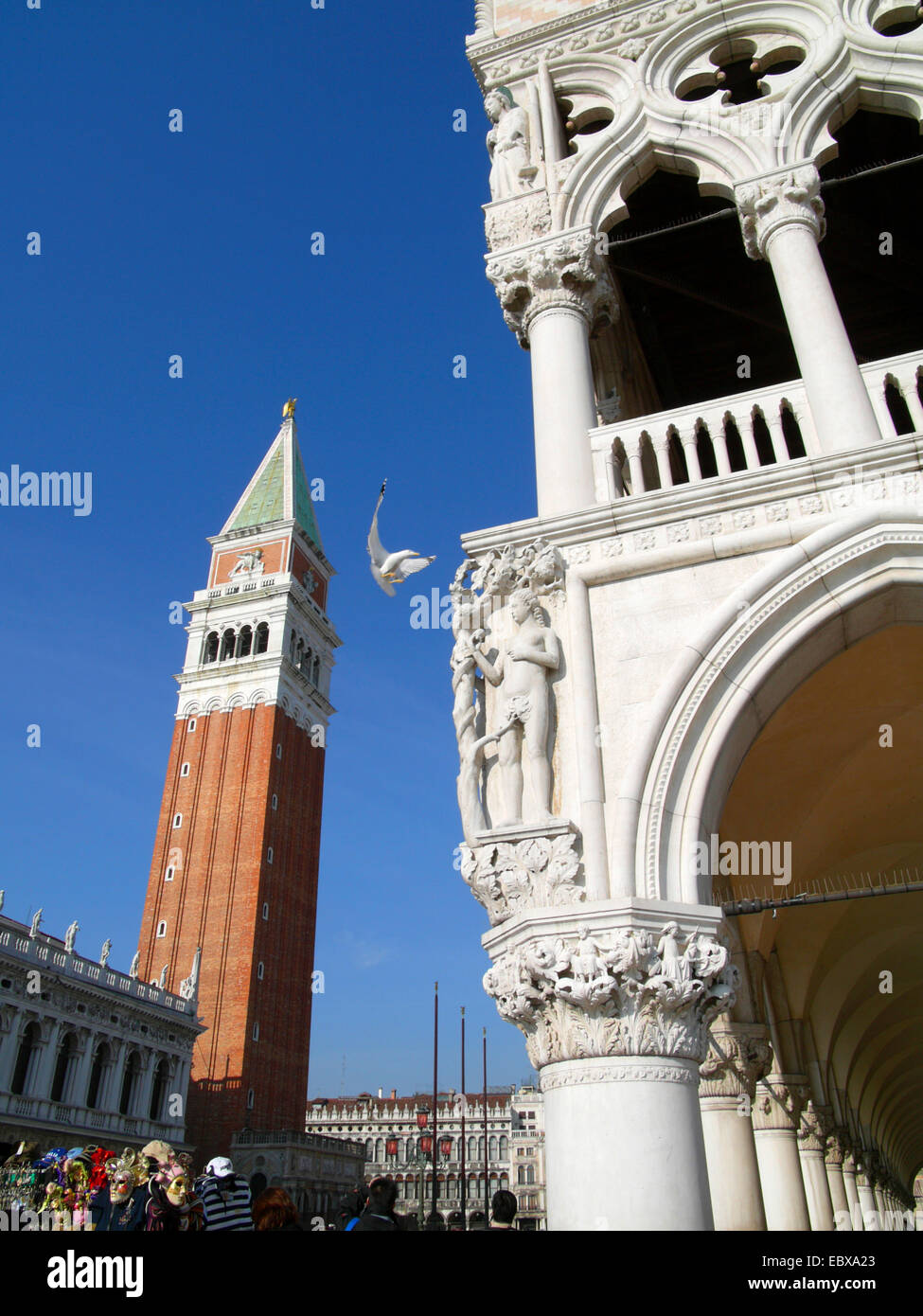 La Place St Marc et le Campanile, l'Italie, Venise Banque D'Images