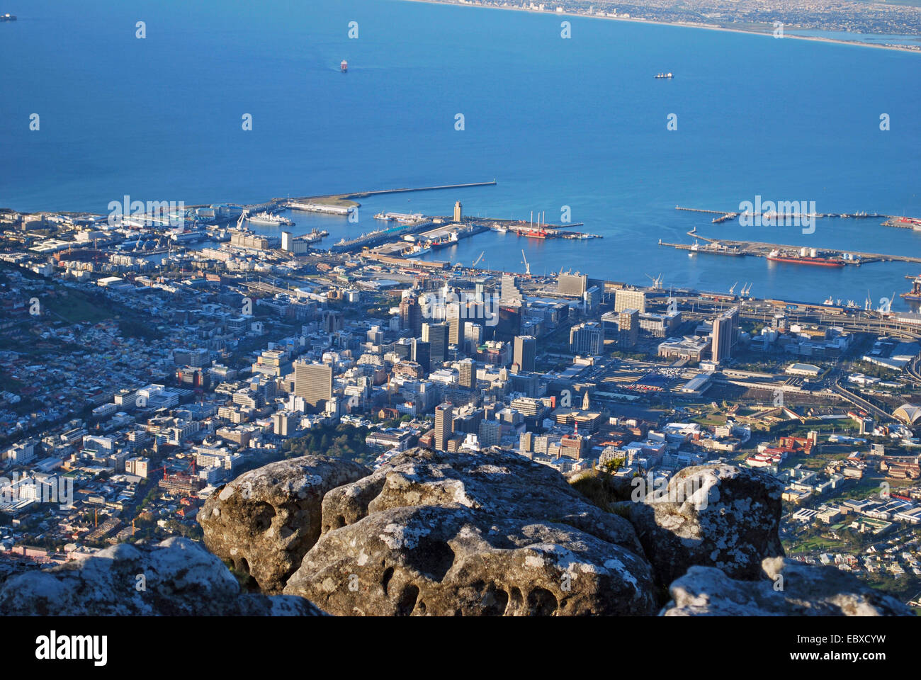 Vue depuis la montagne de la Table sur le cap, Viktoria et Alfred Waterfront, Cape Town, Afrique du Sud Banque D'Images