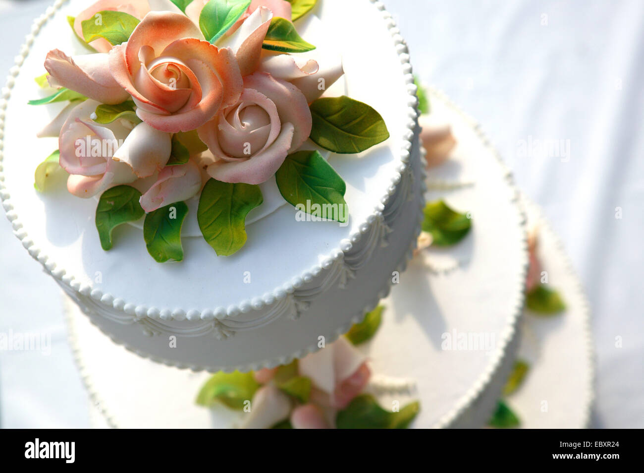 Gâteau de mariage en plein air Banque D'Images