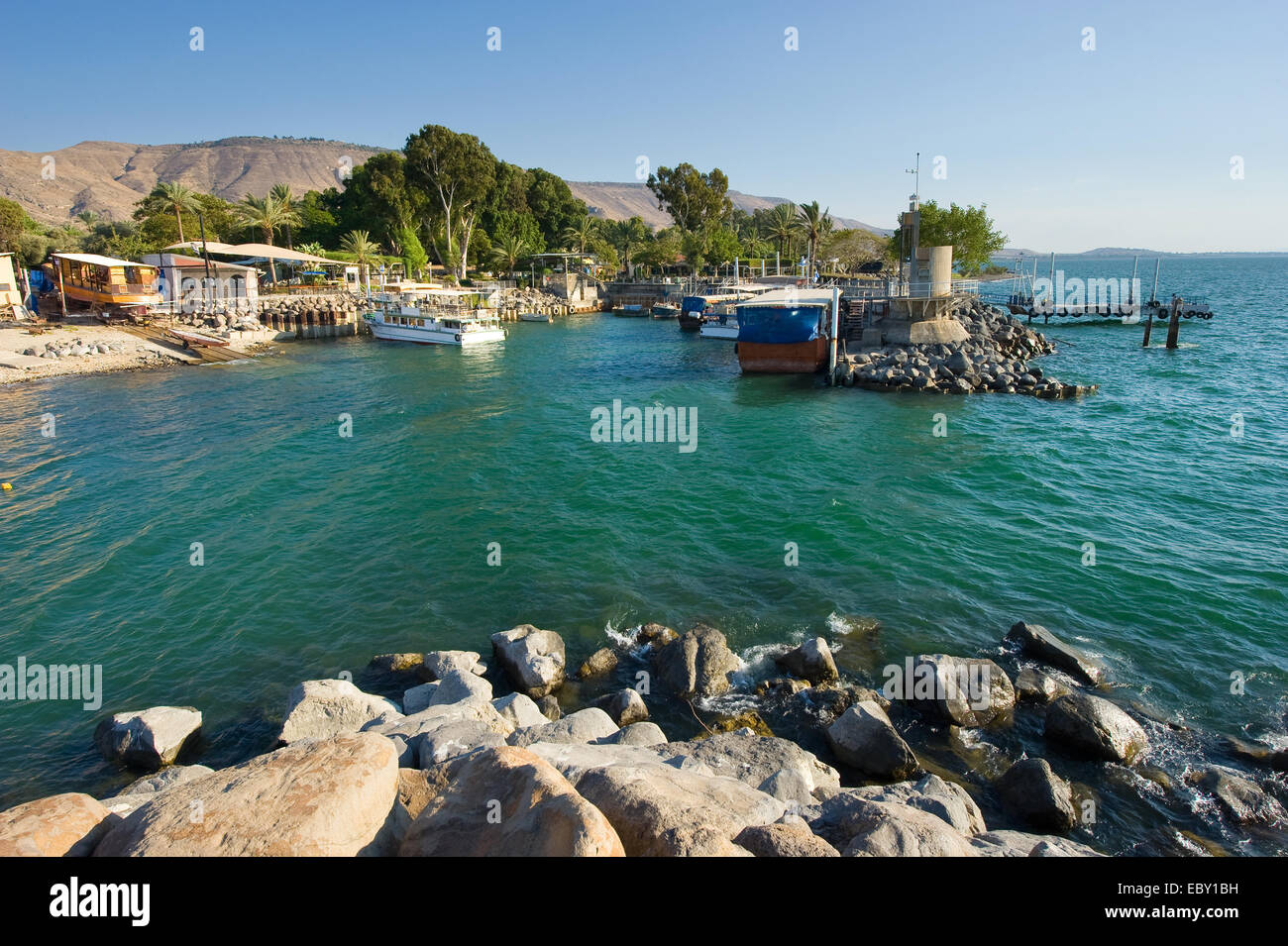 Le petit port de Ein Gev sur la côte est du lac de Tibériade en Israël Banque D'Images