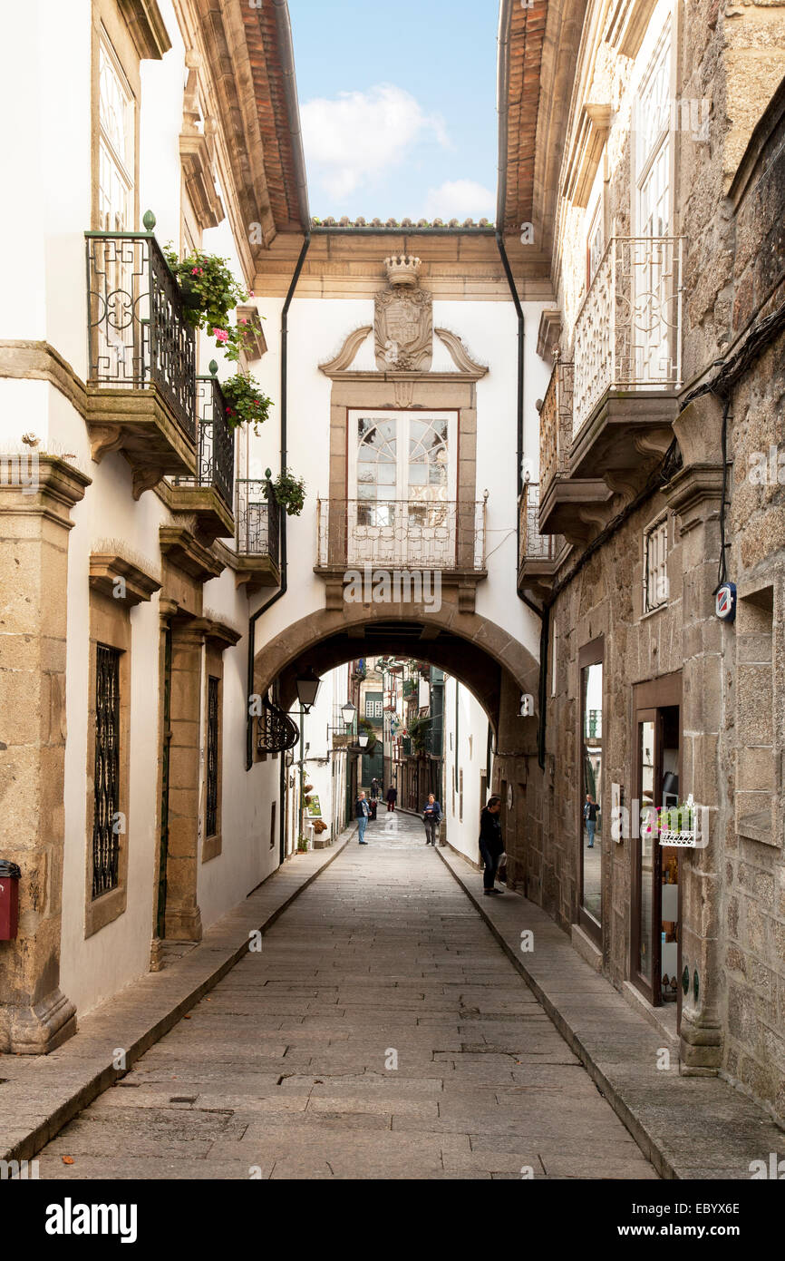 Scène de rue à Guimaraes, Portugal. Banque D'Images