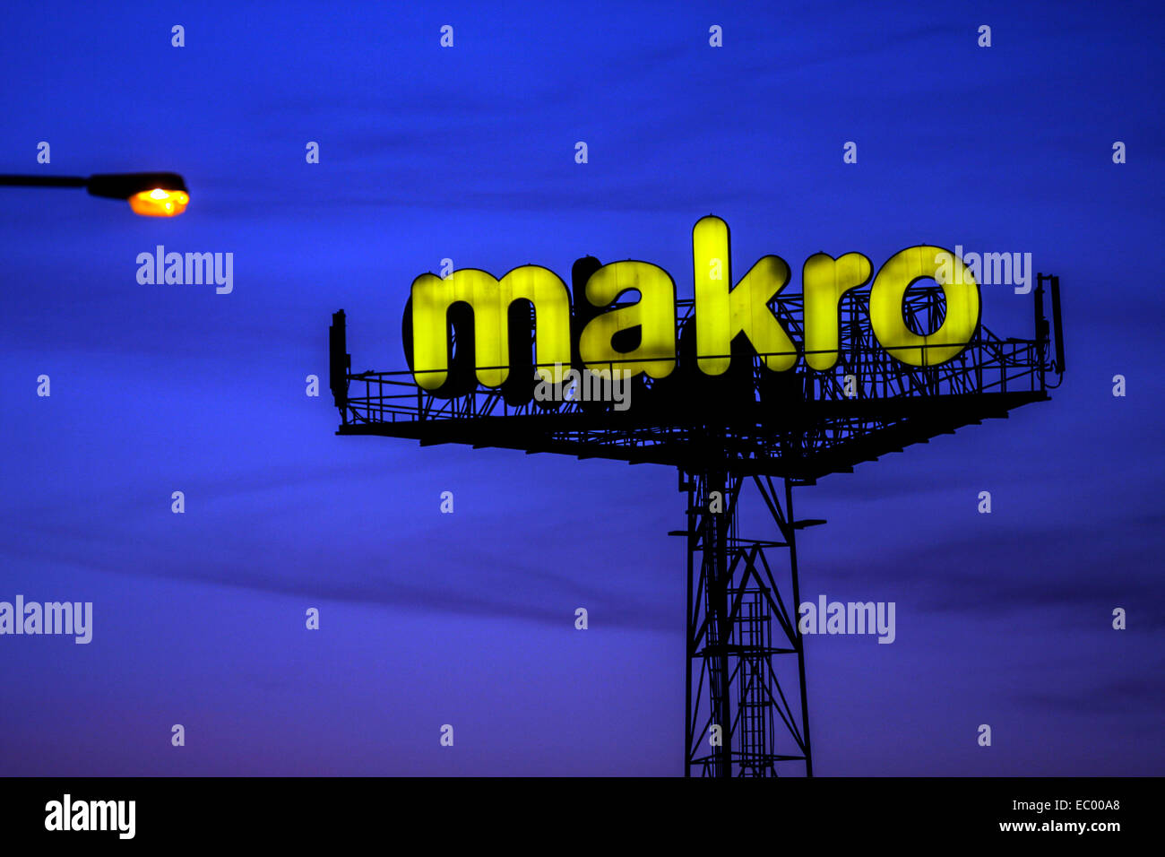 Logo Makro signer annonce Prague Praha République Tchèque Banque D'Images