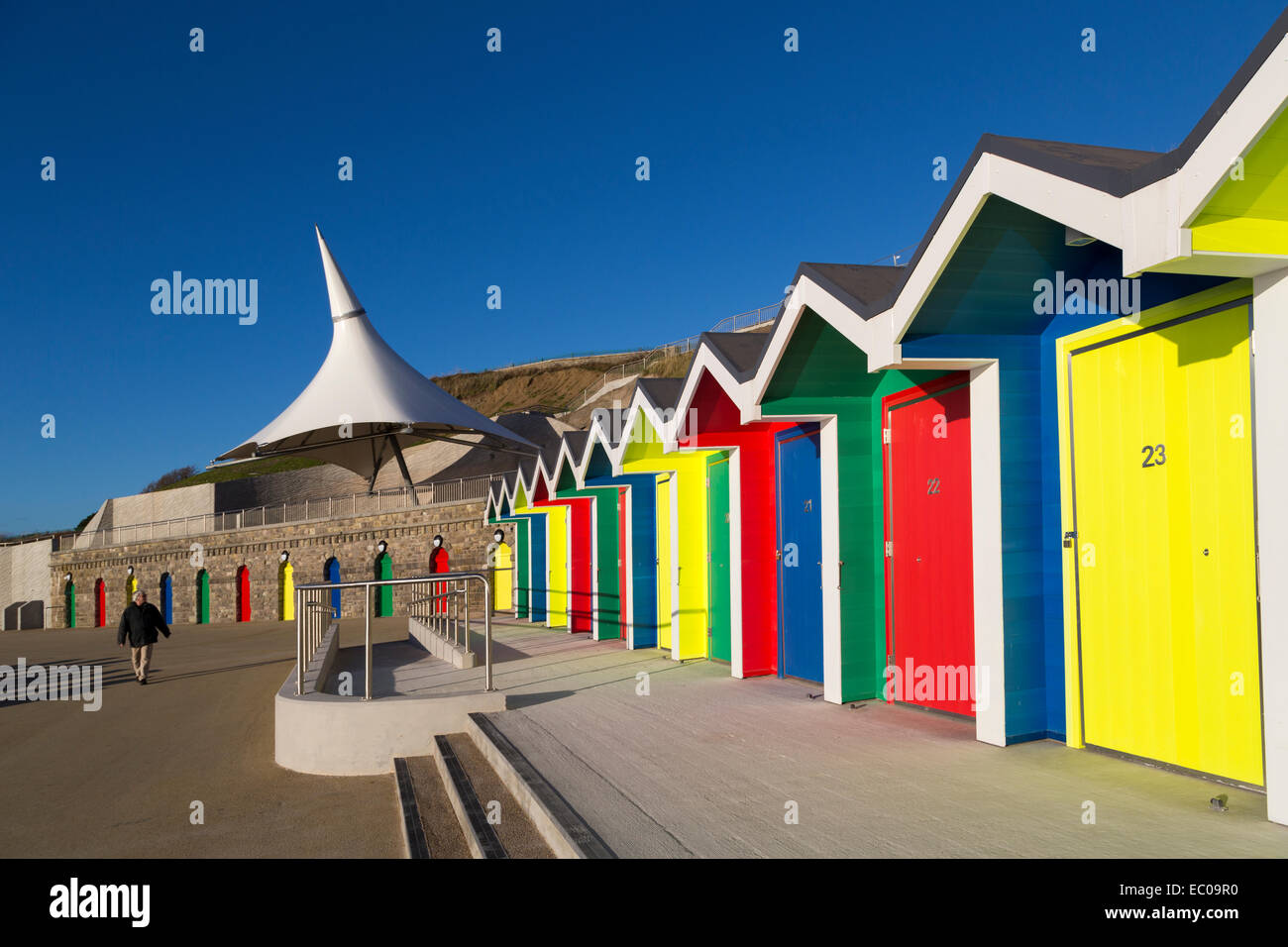Cabines de plage de couleur vive, Barry Island, Wales, UK Banque D'Images
