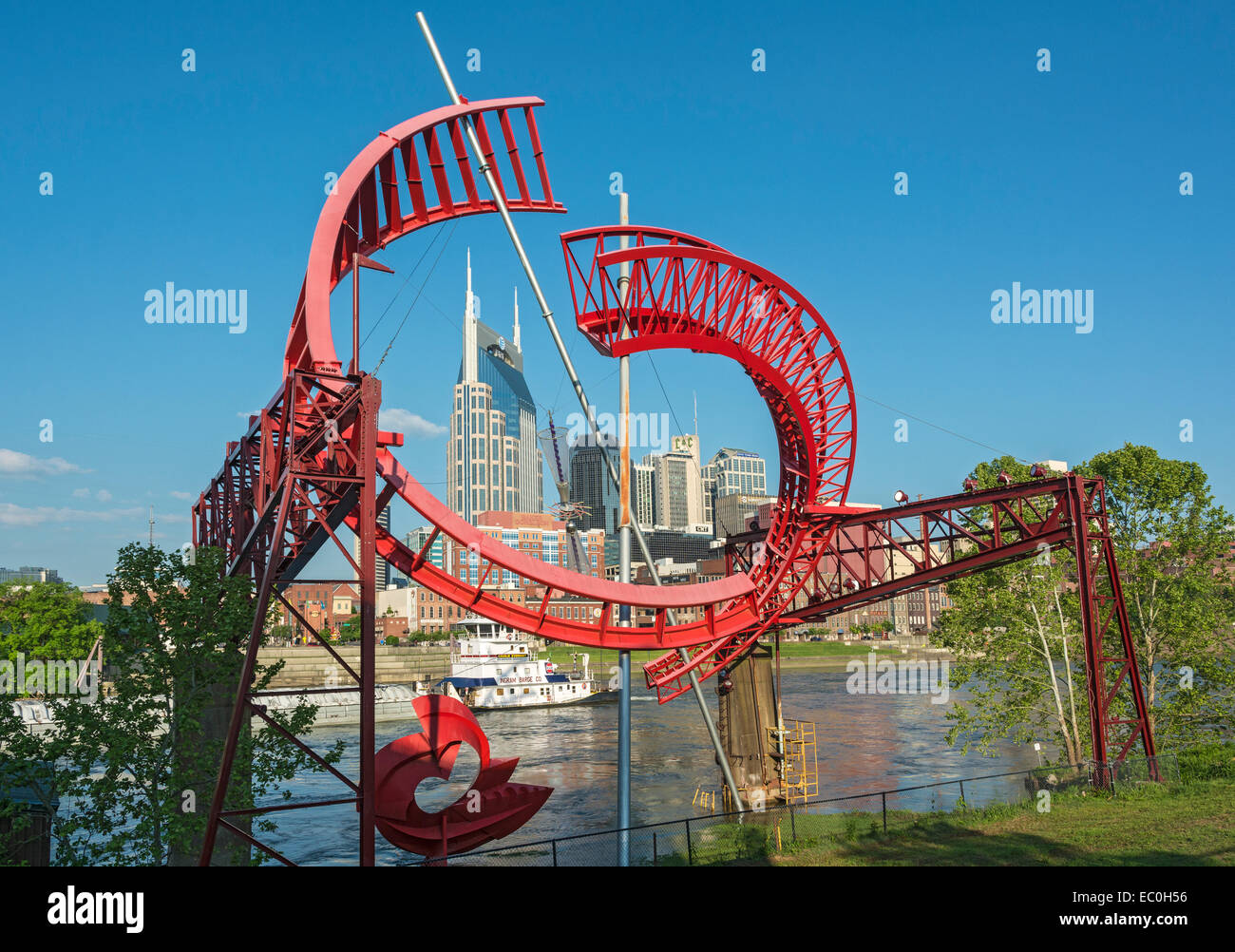New York, Nashville, Sculpture 'Ghost Ballet pour la rive Est Machineworks' par Alice Aycock, Cumberland River, pousser le voile Banque D'Images