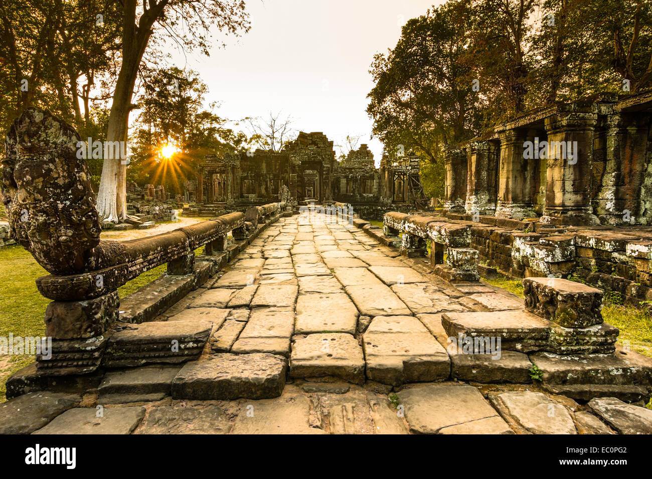 Coucher de soleil sur Bateay Kdei temple, Ankor Wat coudre l'Unesco patrimoine mondial. Banque D'Images