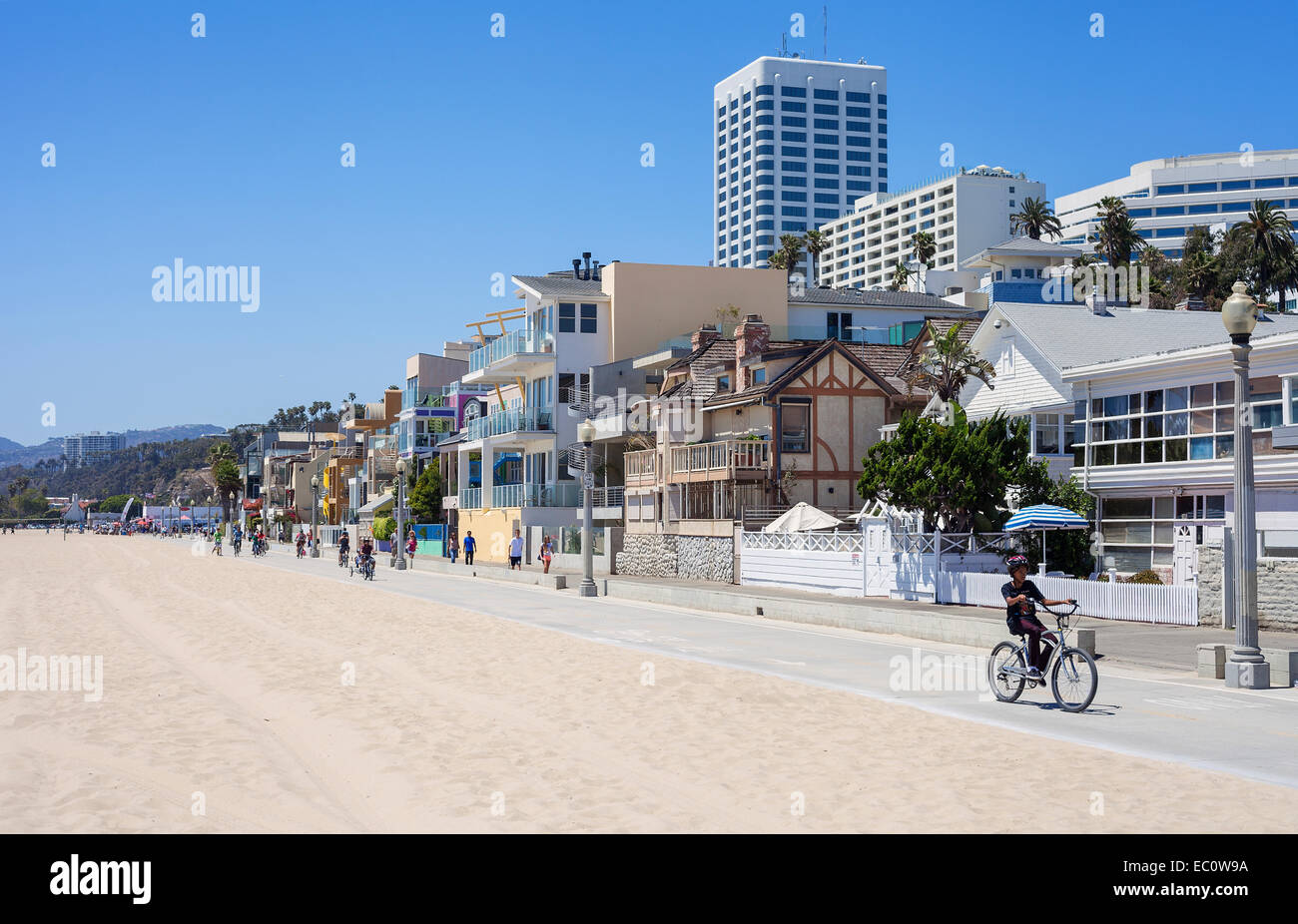 Santa Monica beach maisons le long de la promenade de Santa Monica, Californie, États-Unis Banque D'Images