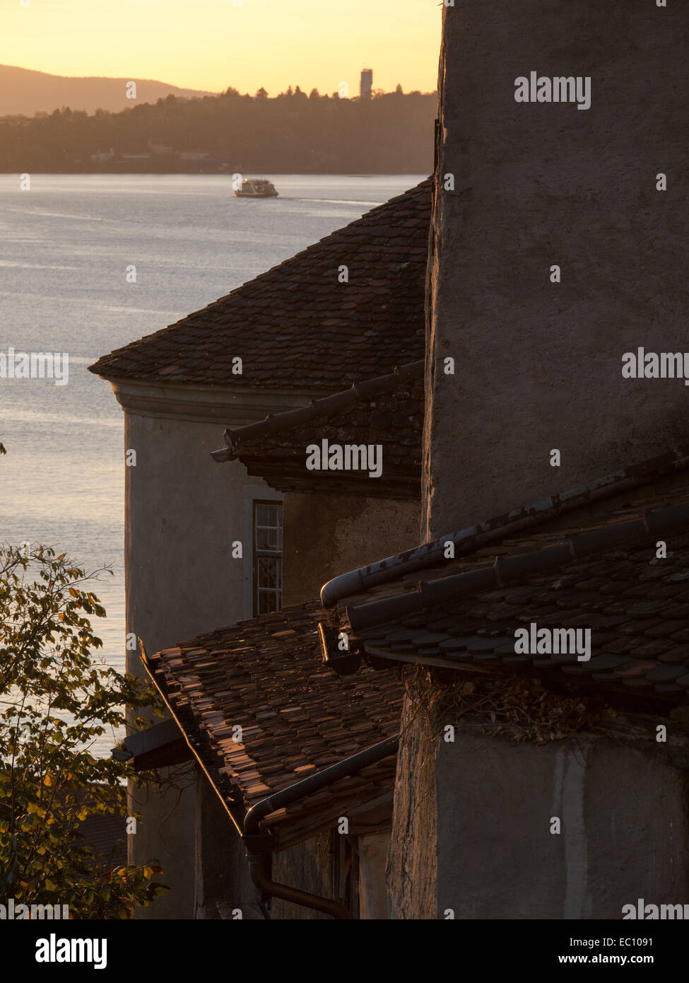 Château de Meersburg et lac de Constance Allemagne Bade-Wurtemberg Banque D'Images