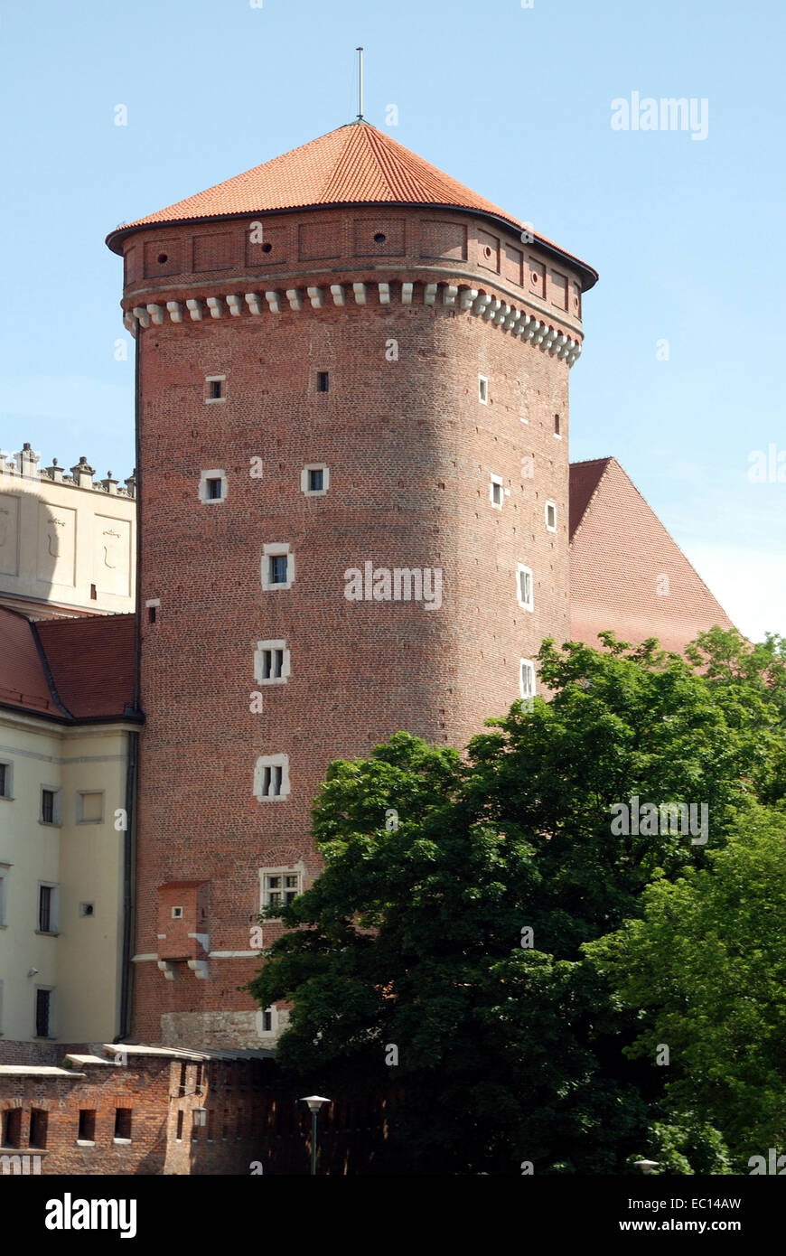 Tour de la forteresse sur la colline de Wawel de Cracovie en Pologne. Banque D'Images