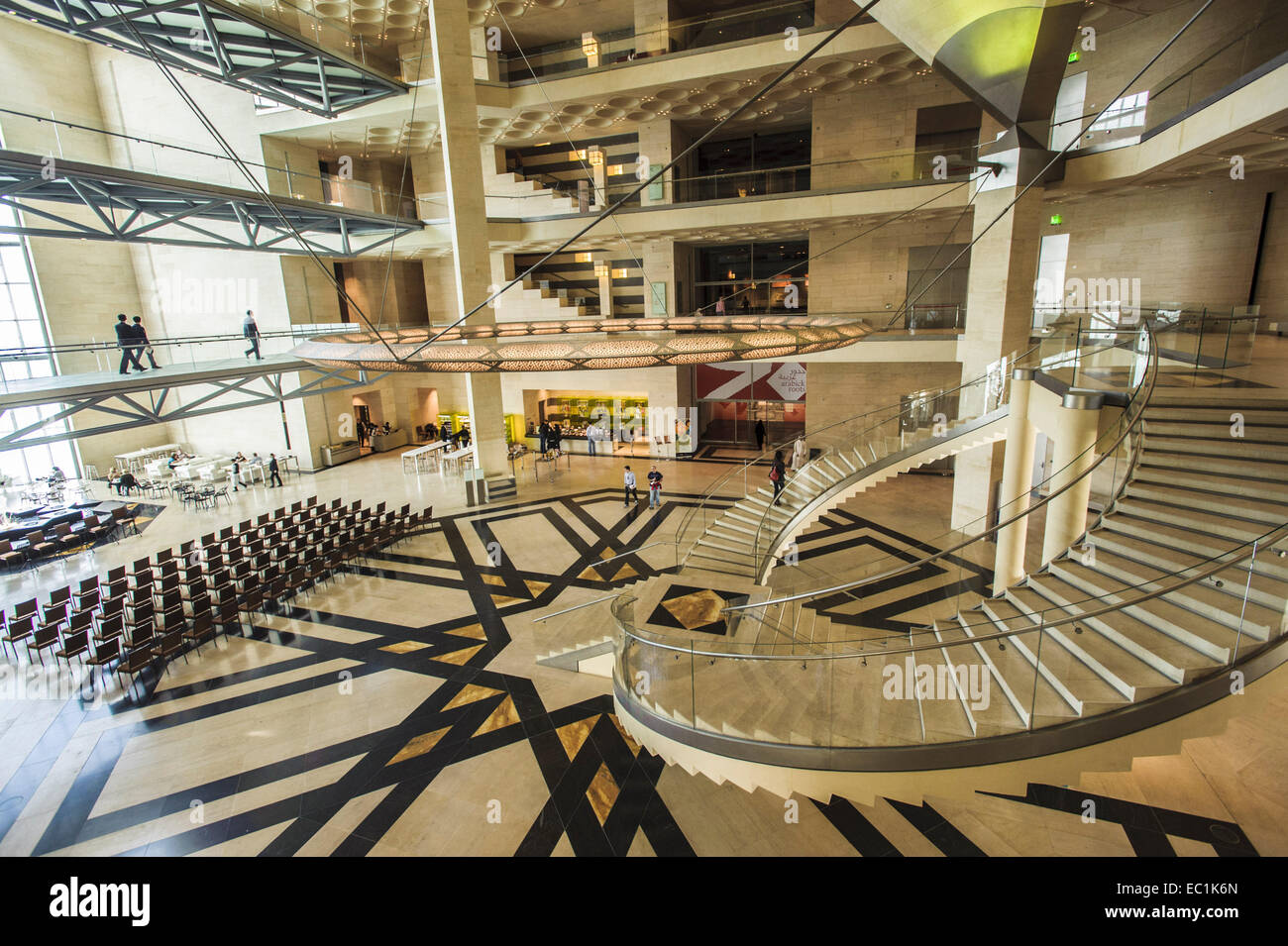 Musée d'art islamique, de l'intérieur des galeries. Conçu par architcts J M Pei et Jean-Michel Wilmotte, le musée présente un Banque D'Images