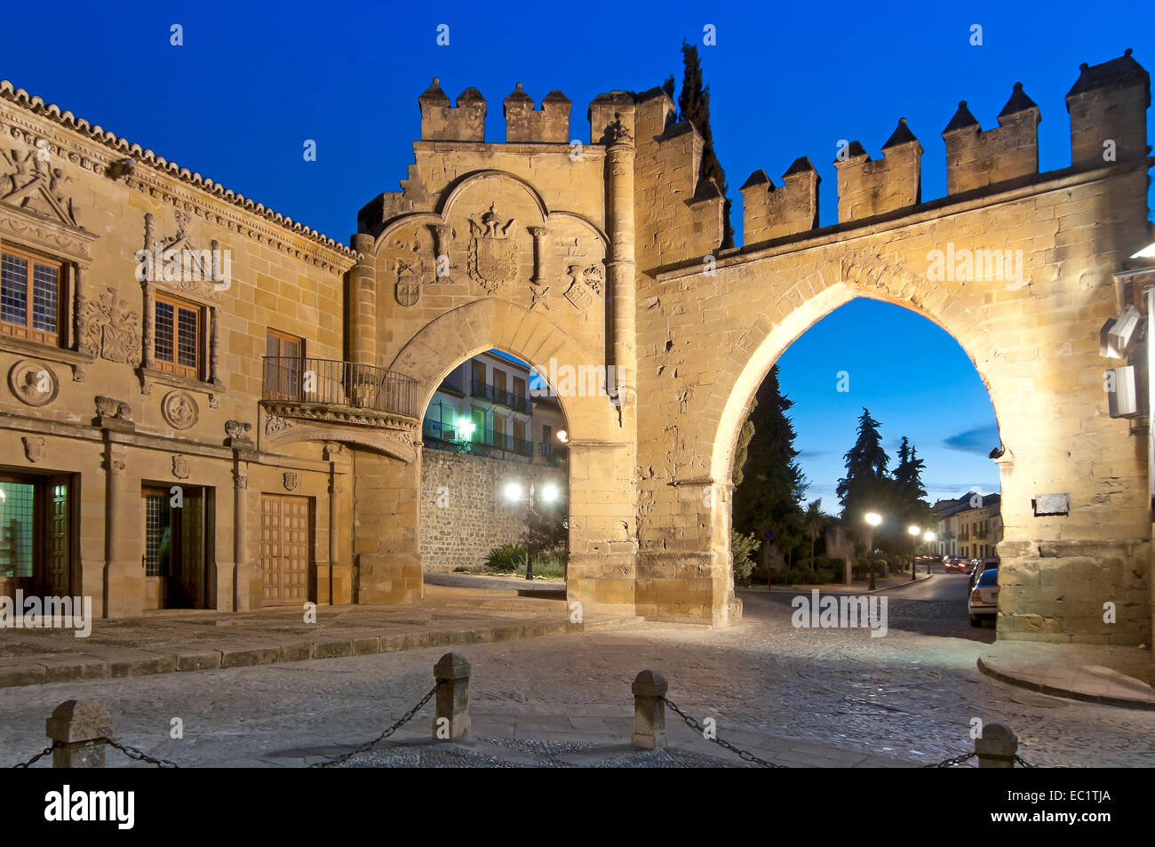 Jaen et porte de passage de Villalar, xvie siècle, Baeza, Jaen province, région d'Andalousie, Espagne, Europe Banque D'Images