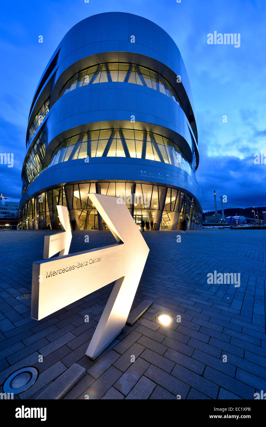 Musée Mercedes-Benz, Mercedes-Benz Welt, Stuttgart, Bade-Wurtemberg, Allemagne Banque D'Images