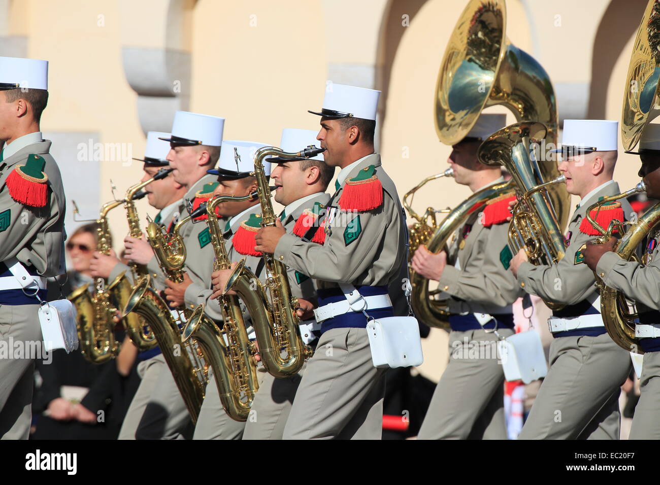 Musique militaire, parade devant le Palais du Prince, la fête du Prince, Principauté de Monaco Banque D'Images