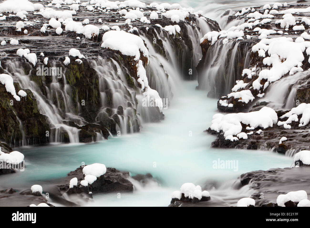 Bruarfoss en hiver, rivière Brúará, Région du Sud, Islande Banque D'Images