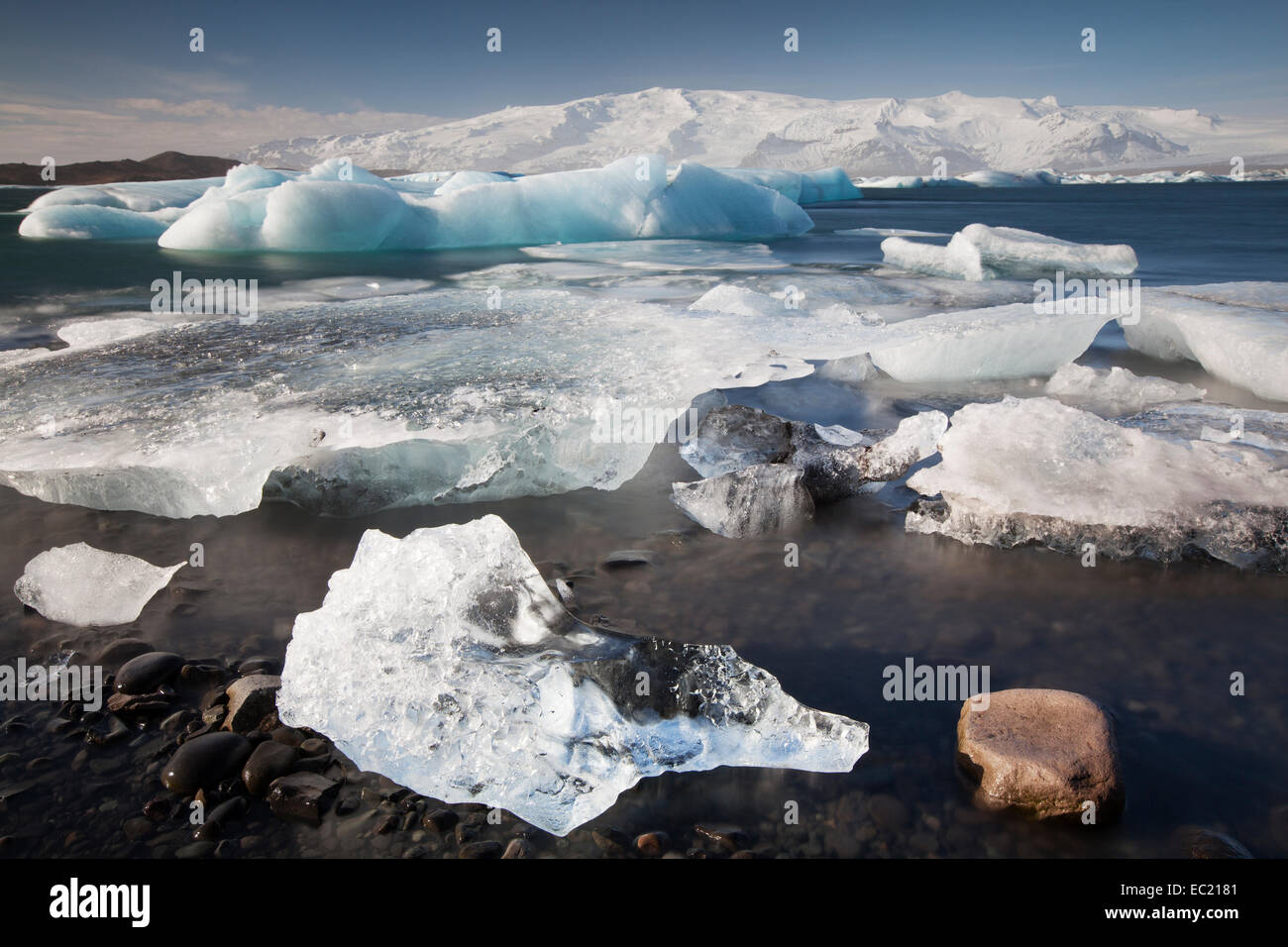 De la glace sur la plage, Jokulsarlon, Région de l'Est, l'Islande Banque D'Images