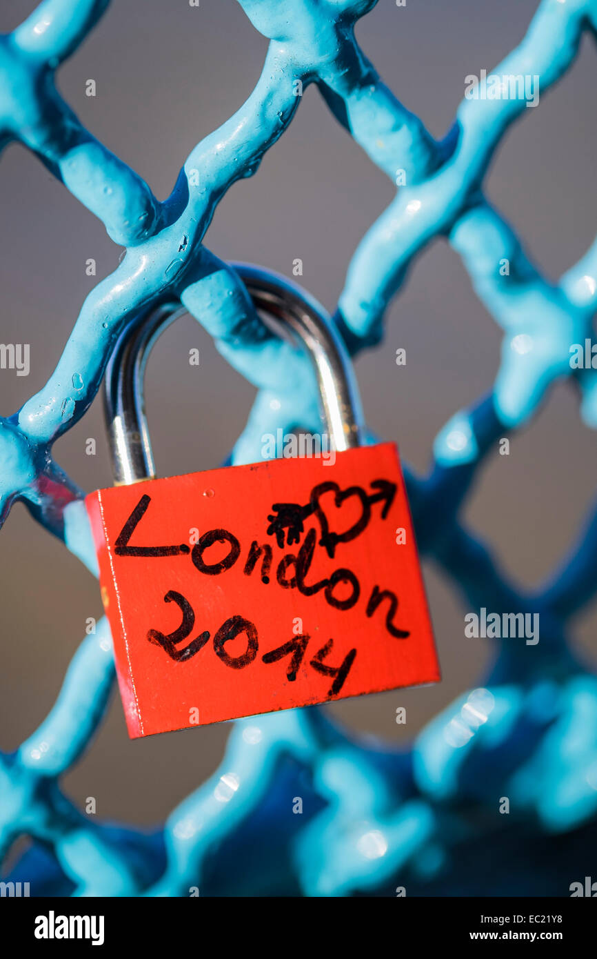 Love Lock Tower Bridge - Londres Banque D'Images