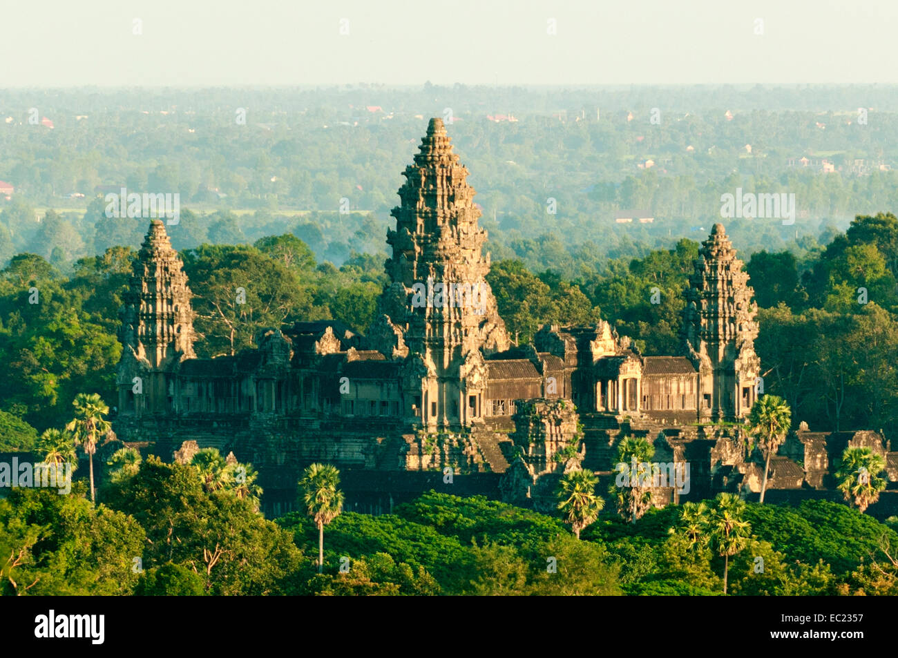 Angkor Wat depuis Phnom Bakeng, Siem Reap, Cambodge Banque D'Images