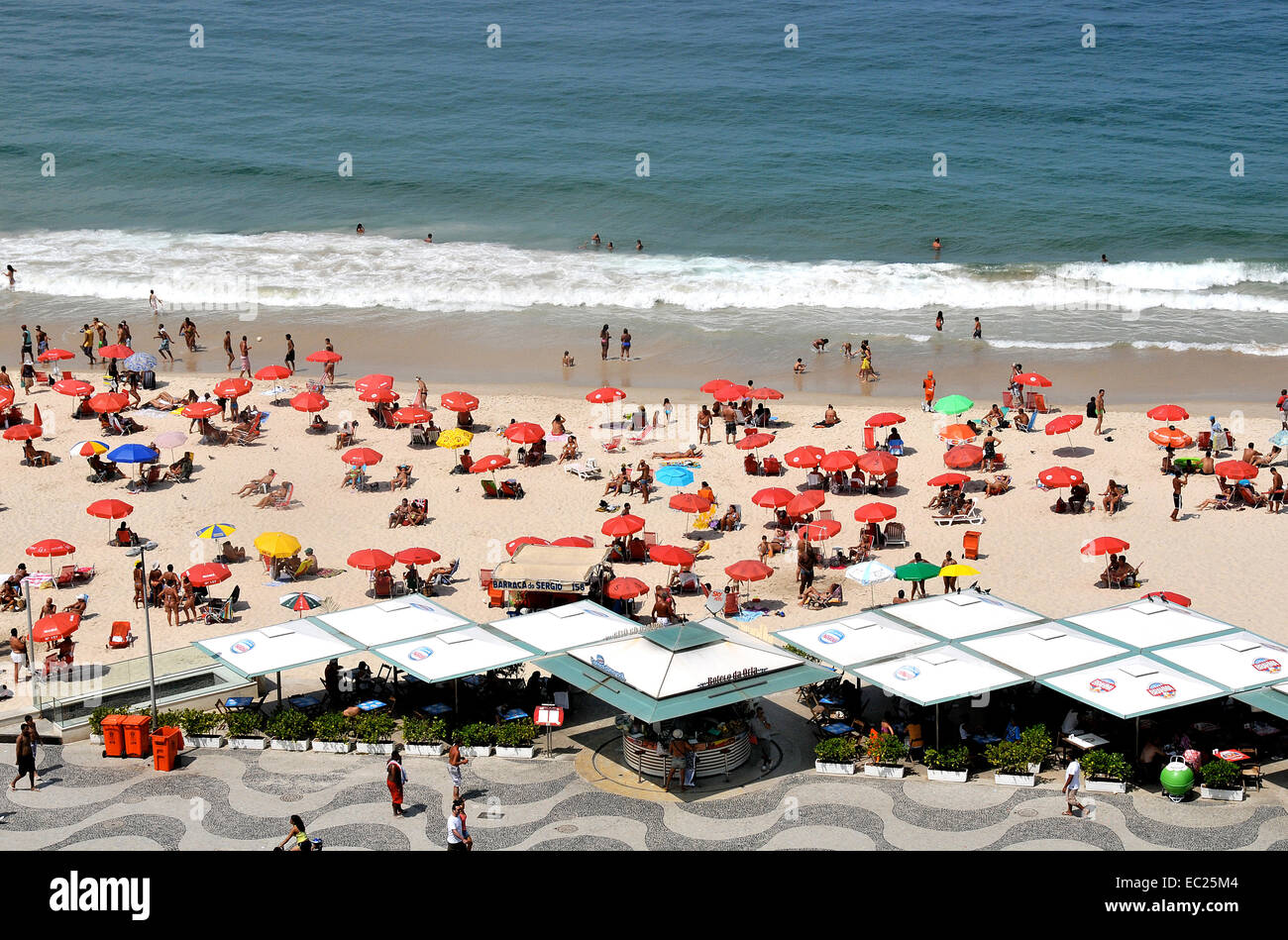 Vue aérienne sur la plage de Copacabana, Rio de Janeiro Brésil Banque D'Images
