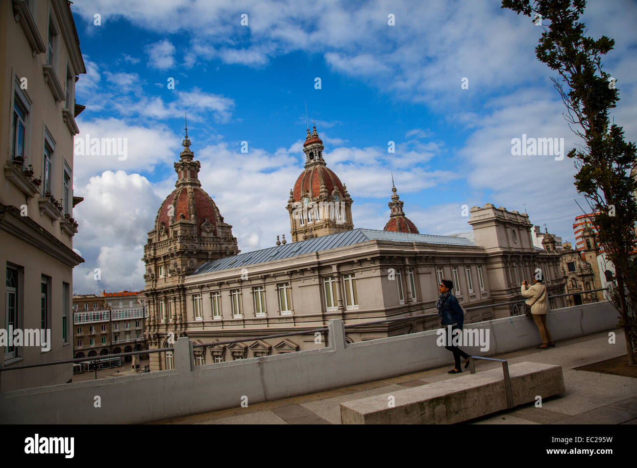 A Coruna Hôtel de ville situé sur la place Maria Pita en Galice, Espagne. Banque D'Images