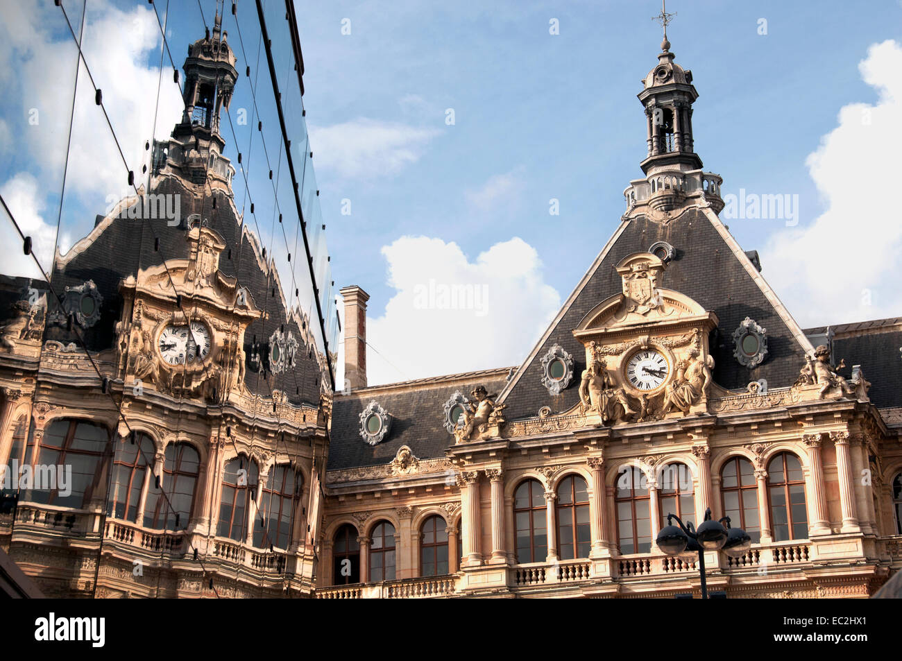 Hôtel de Ville Hôtel de ville- lyon rhone Valley France Réveil Miroir Français Banque D'Images