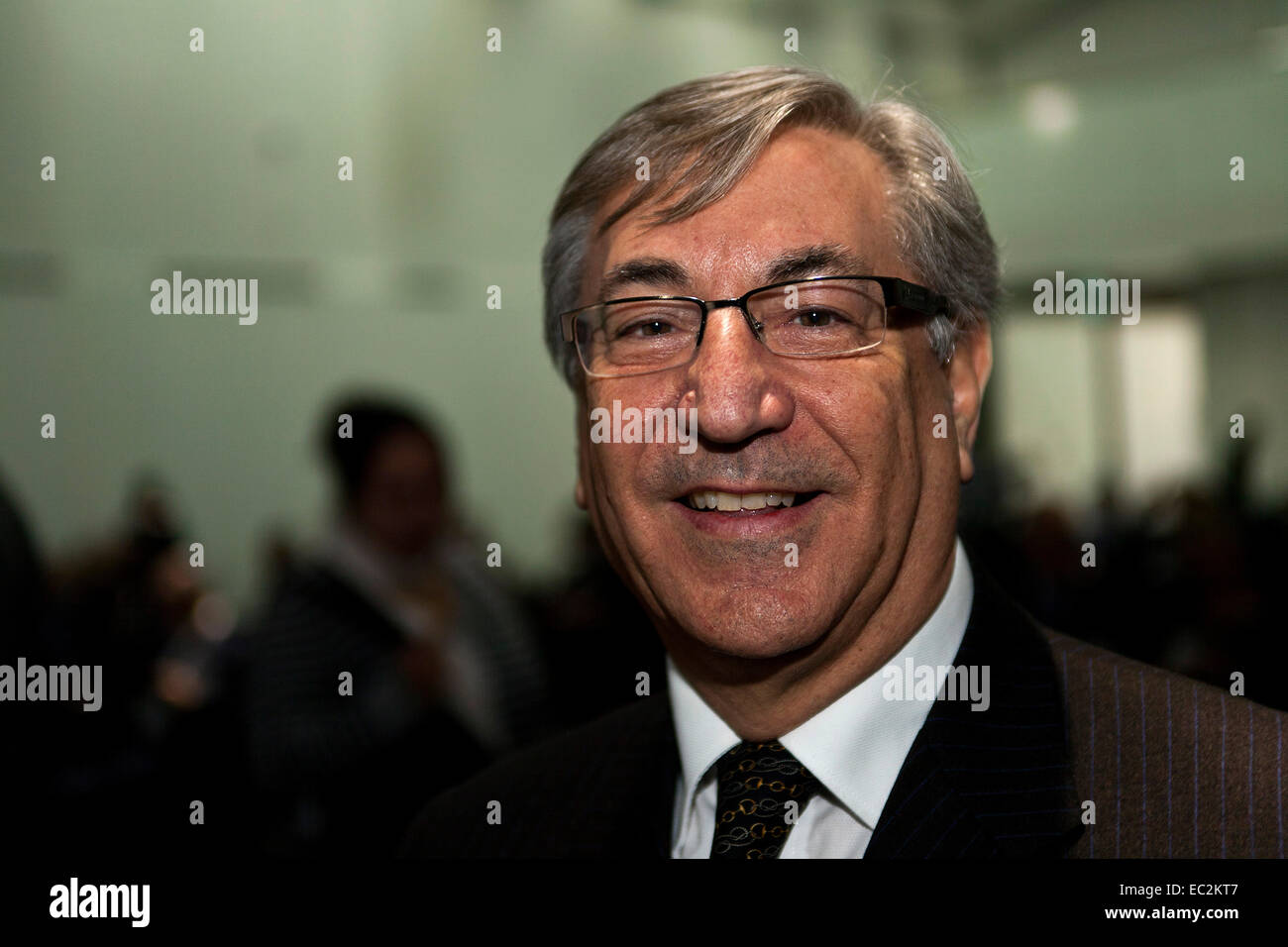 Copenhague, Danemark. 8 Décembre, 2014. Commissaire de l'environnement de l'UE, M. Karmenu Vella, photographié à la Capitale verte européenne réunie à Copenhague. Copenhague a été décerné par l'Union européenne capitale verte européenne 2014 et lors de cette cérémonie, le transfert de la ville l'UE Award pour 2015 à Bristol, Royaume-Uni. Credit : OJPHOTOS/Alamy Live News Banque D'Images