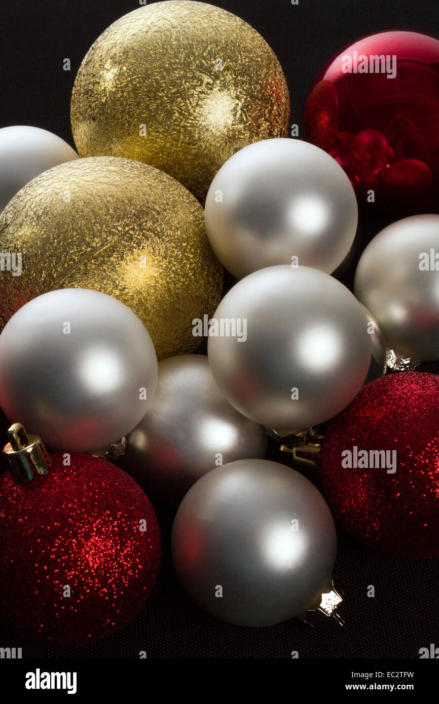 Un tas de décorations de Noël brillante Banque D'Images