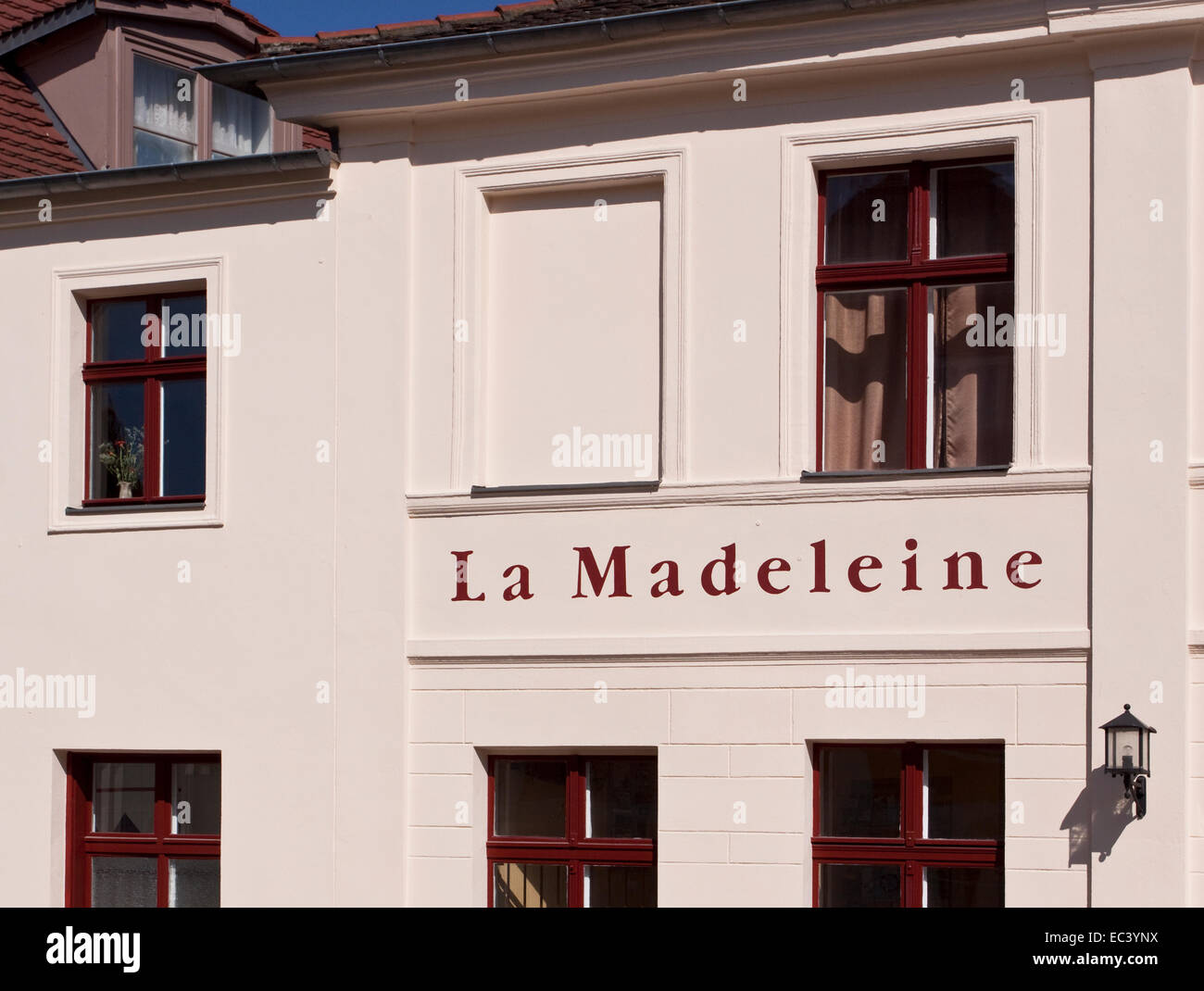 Cafe la madeleine Banque de photographies et d'images à haute résolution -  Alamy