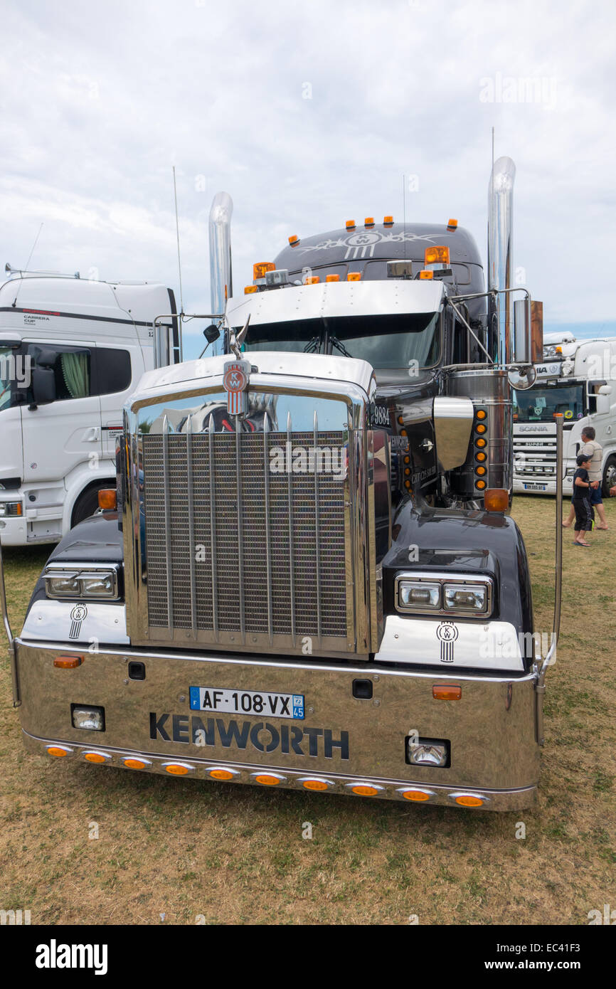 Kenworth Truck à la locomotion en Fête Francueil, France Banque D'Images