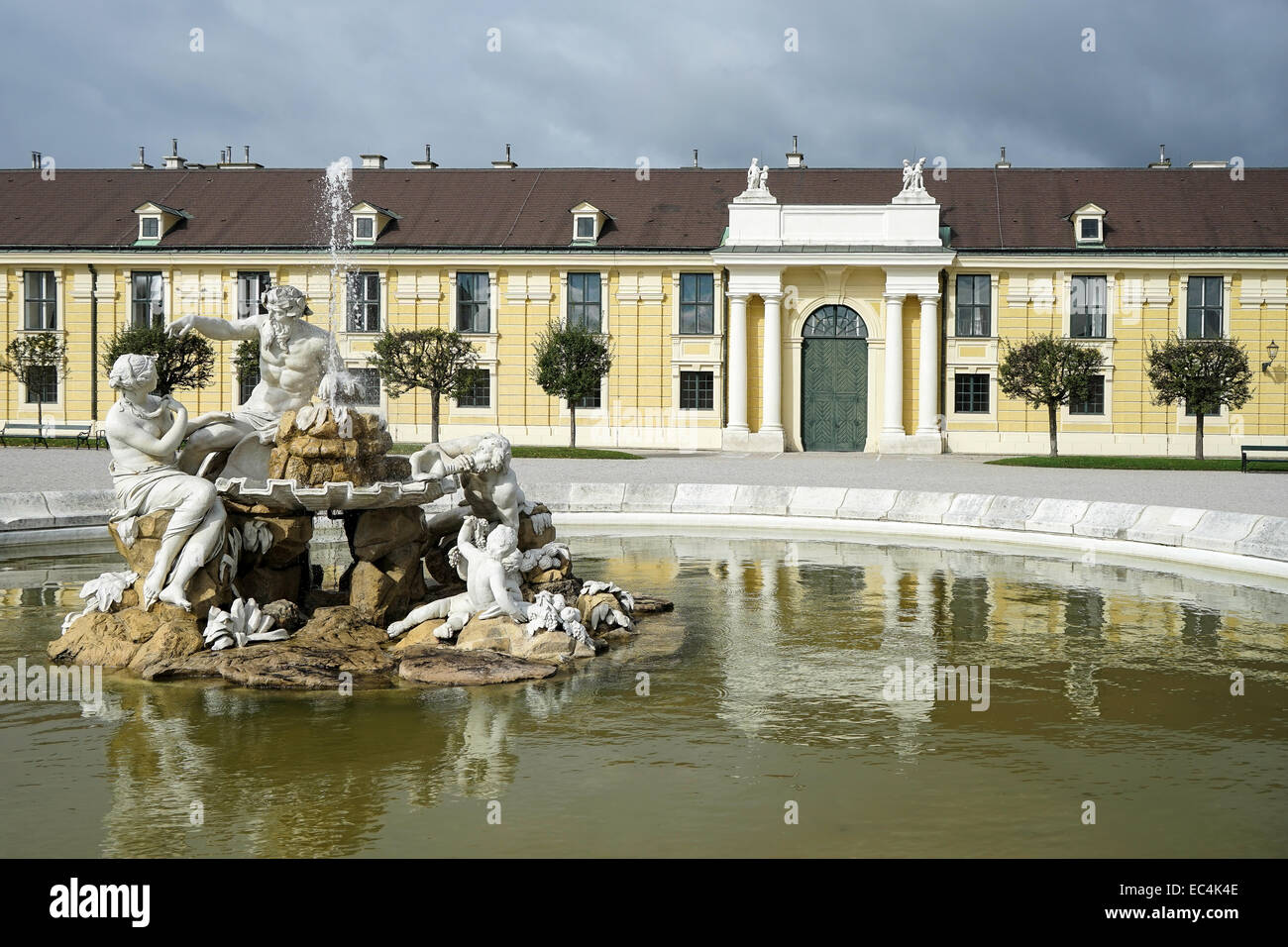 Danube, Inn, et de l'Enns de statues dans le Palais Schönbrunn à Vienne Banque D'Images