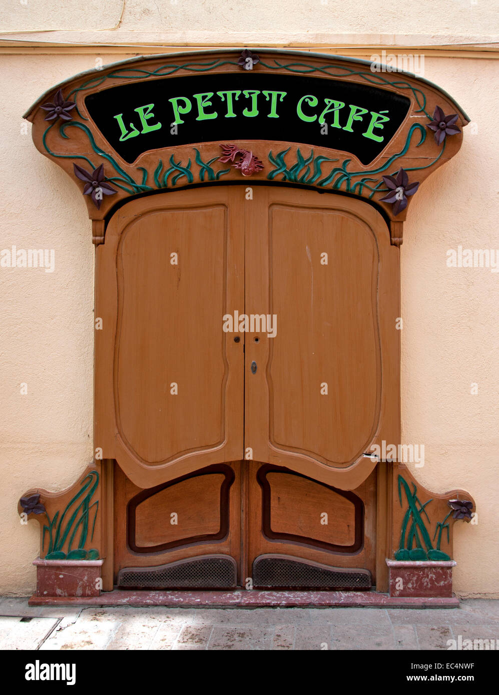 Le Petit Cafe Collioure France Languedoc Roussillon Port Français Banque D'Images