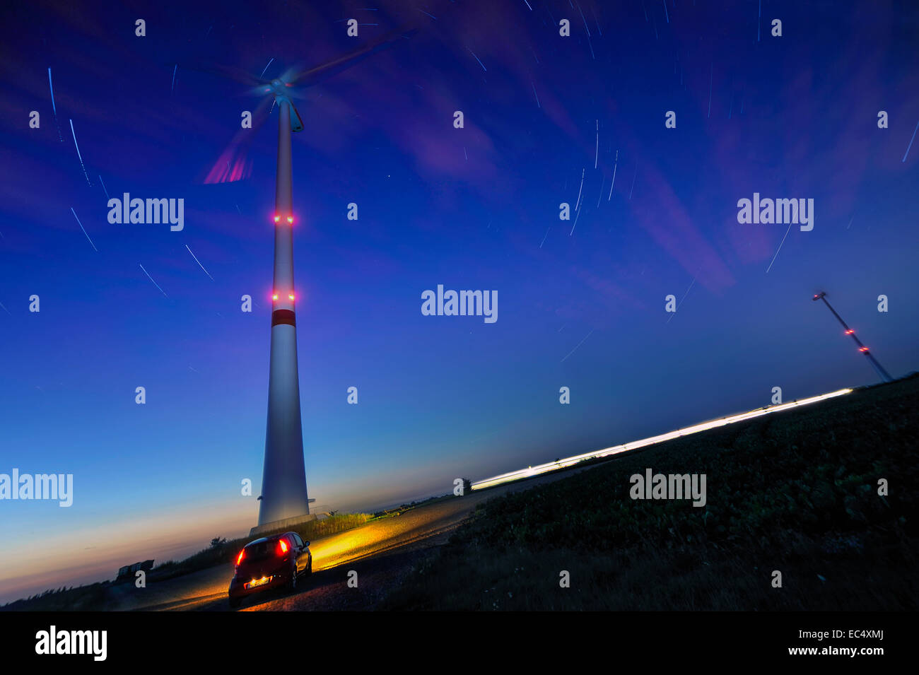 Startrails à propos des générateurs du vent du nord Banque D'Images