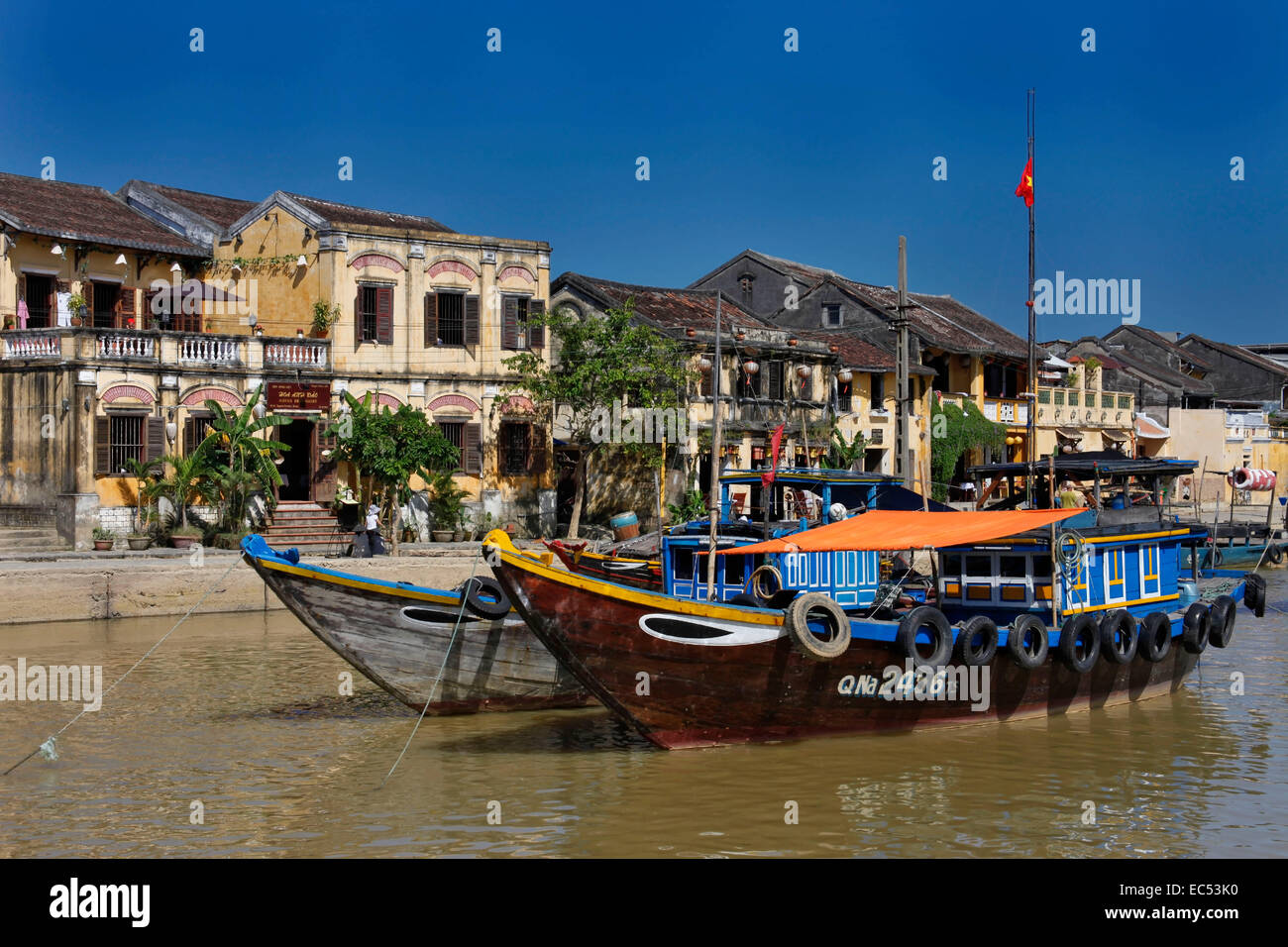 Dans le port de Fishboat Hoi, patrimoine culturel mondial de l'UNESCO, le Viet Nam, l'Asie Banque D'Images