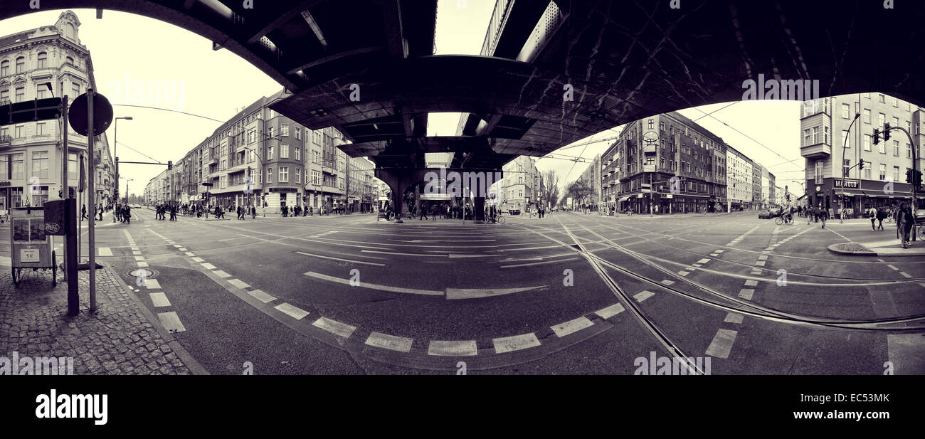 Panorama de la station de métro rue Eberswalder Berlin Prenzlauer Berg dans Schönhausener Allee, coin de rue Eberswalder Banque D'Images