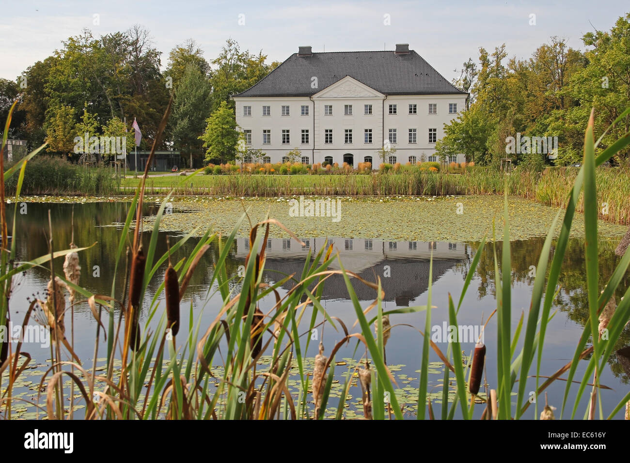 Grand château de Swan Lake et, Mecklembourg-Poméranie-Occidentale Banque D'Images