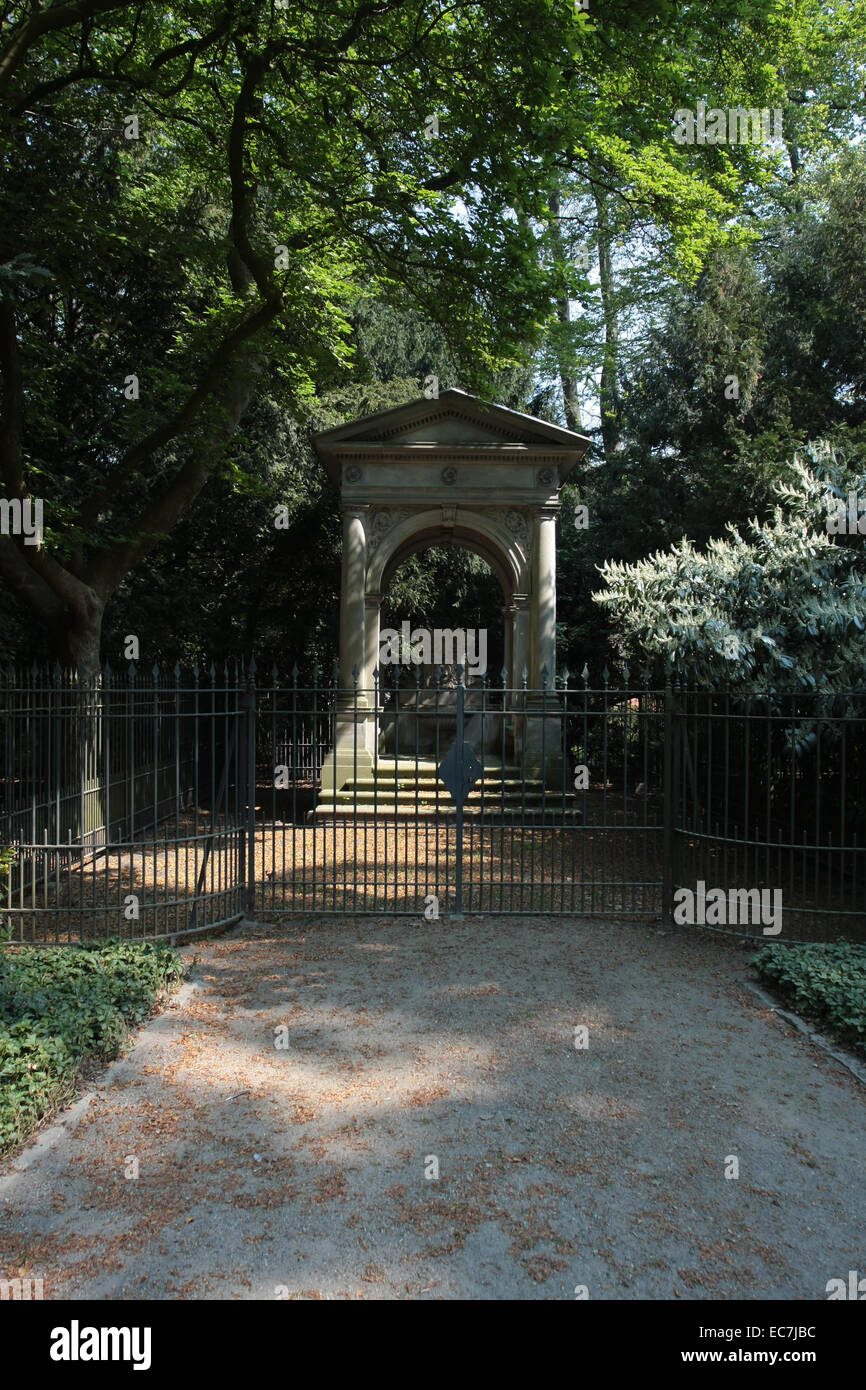 La fontaine Niemitz a été donné à partir de la succession de Johann Friedrich Niemitz. C'est une fontaine en grès, qui a été construit en 1878 selon les dessins de l'architecte Heinrich Muller. Photo : Klaus Nowottnick Date : 26 avril, 2011 Banque D'Images