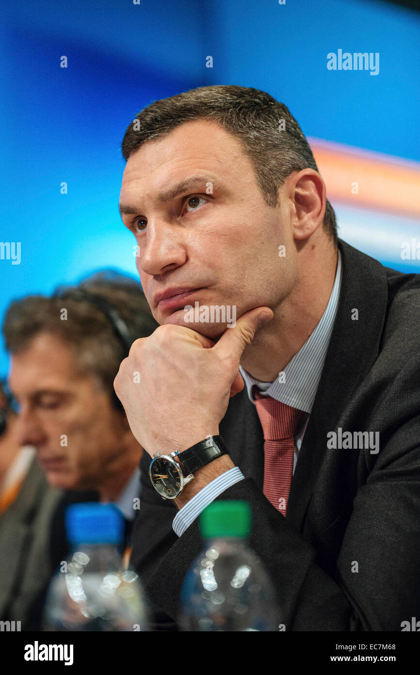 Vitali Klitschko, l'ancien boxeur maintenant maire de Kiev, se présente le 9 décembre 2014 le 27e congrès du parti CDU à Cologne, Allemagne./photo alliance Banque D'Images