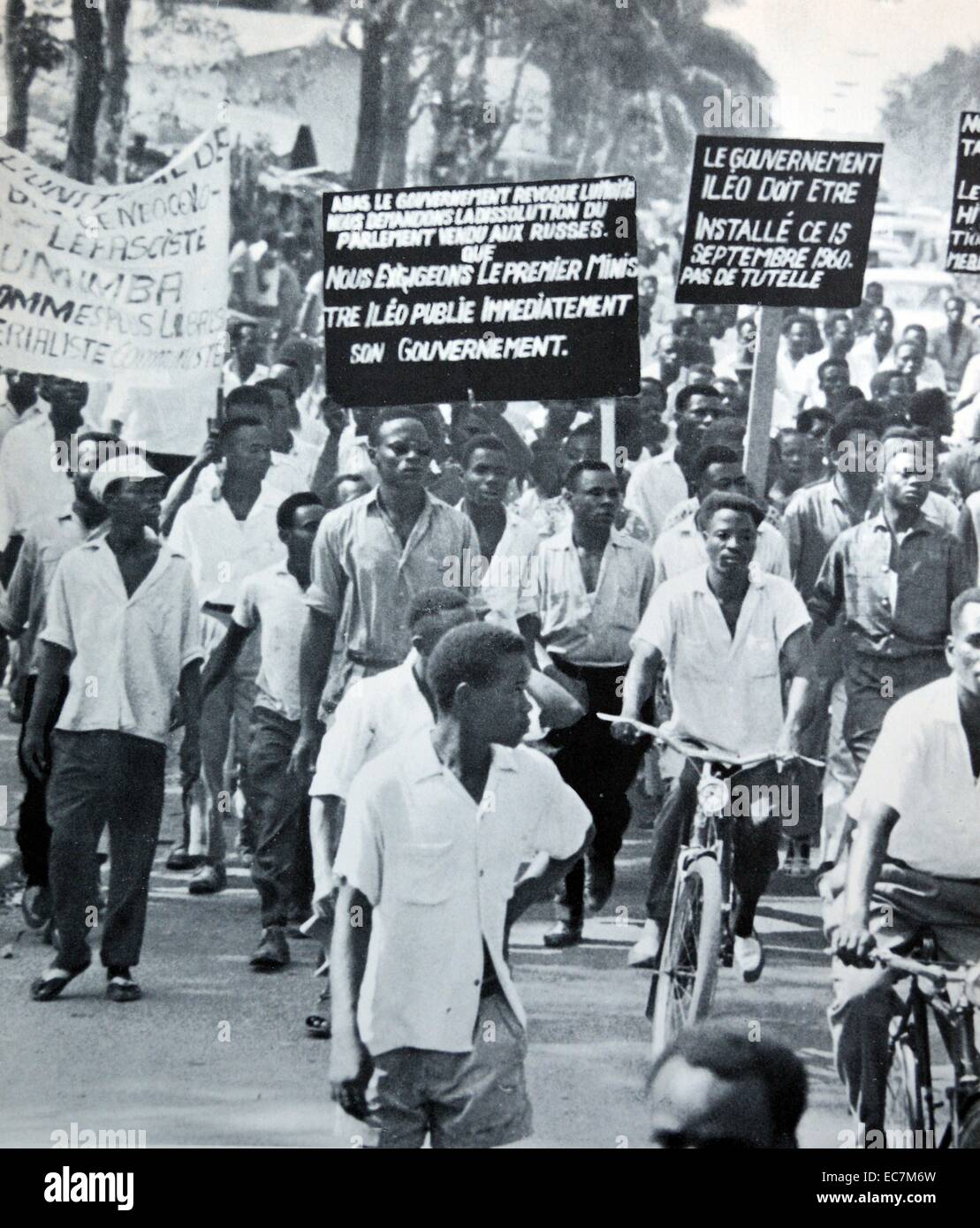 Congo Léopoldville ; 1960. Des manifestants congolais manifester pour l'indépendance de la Belgique 1960 Banque D'Images