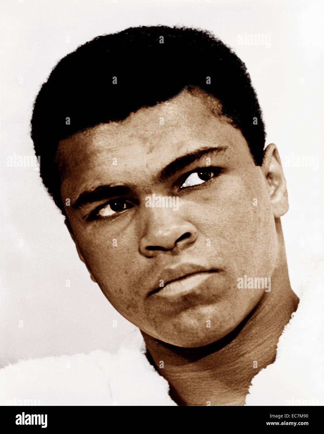 Muhammad Ali (né Cassius Clay, Jr., le 17 janvier 1942), boxeur américain, considérée comme une des plus grandes pointures de l'histoire du sport. Banque D'Images