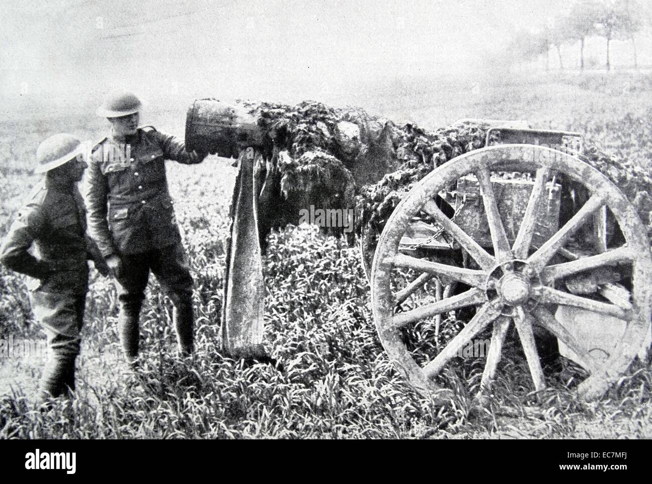 Mannequin britannique ou faux des pièces d'artillerie utilisées pour attaract allemand fire dans la première guerre mondiale Banque D'Images